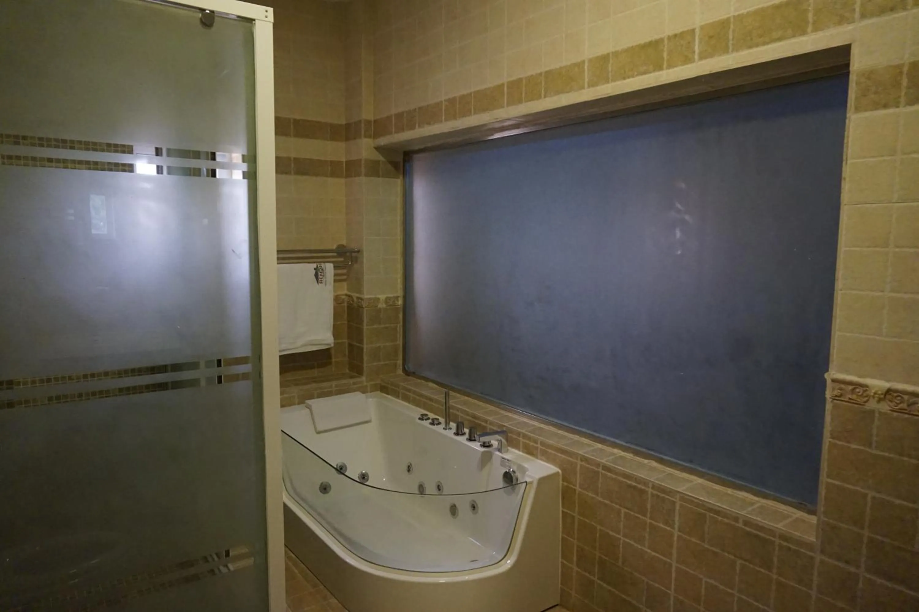 Shower in Aenon Suites Oshogbo