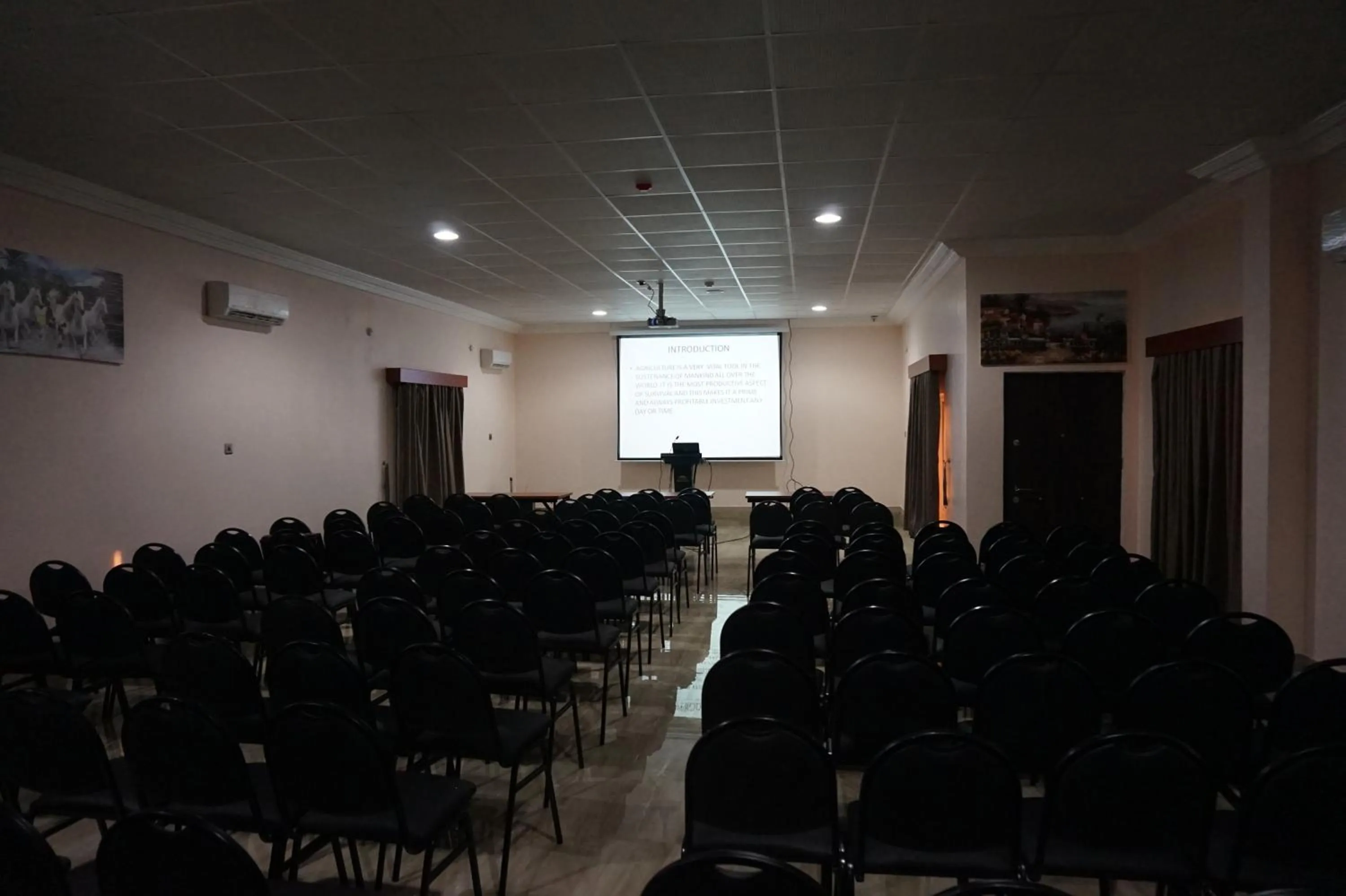 Business facilities in Aenon Suites Oshogbo