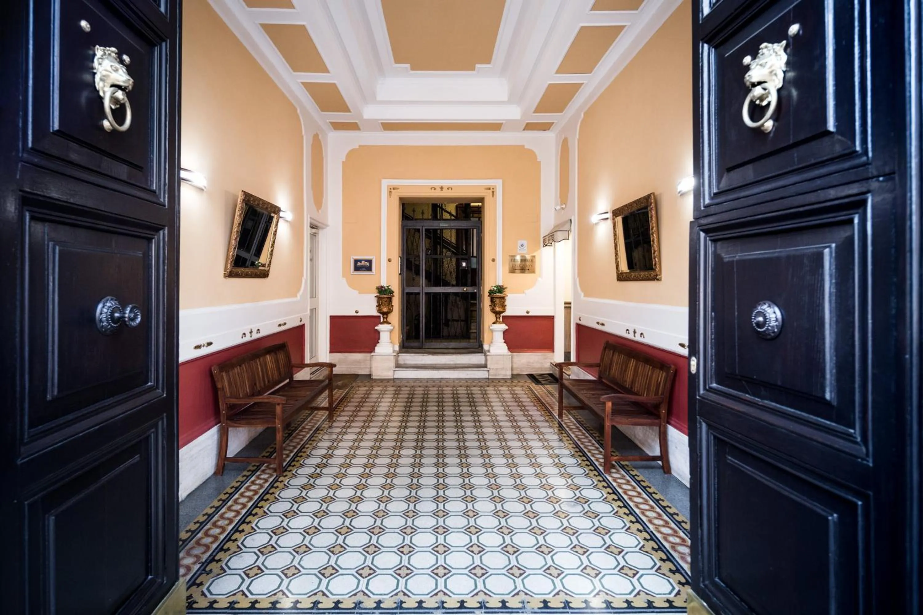 Facade/entrance in Vinci House