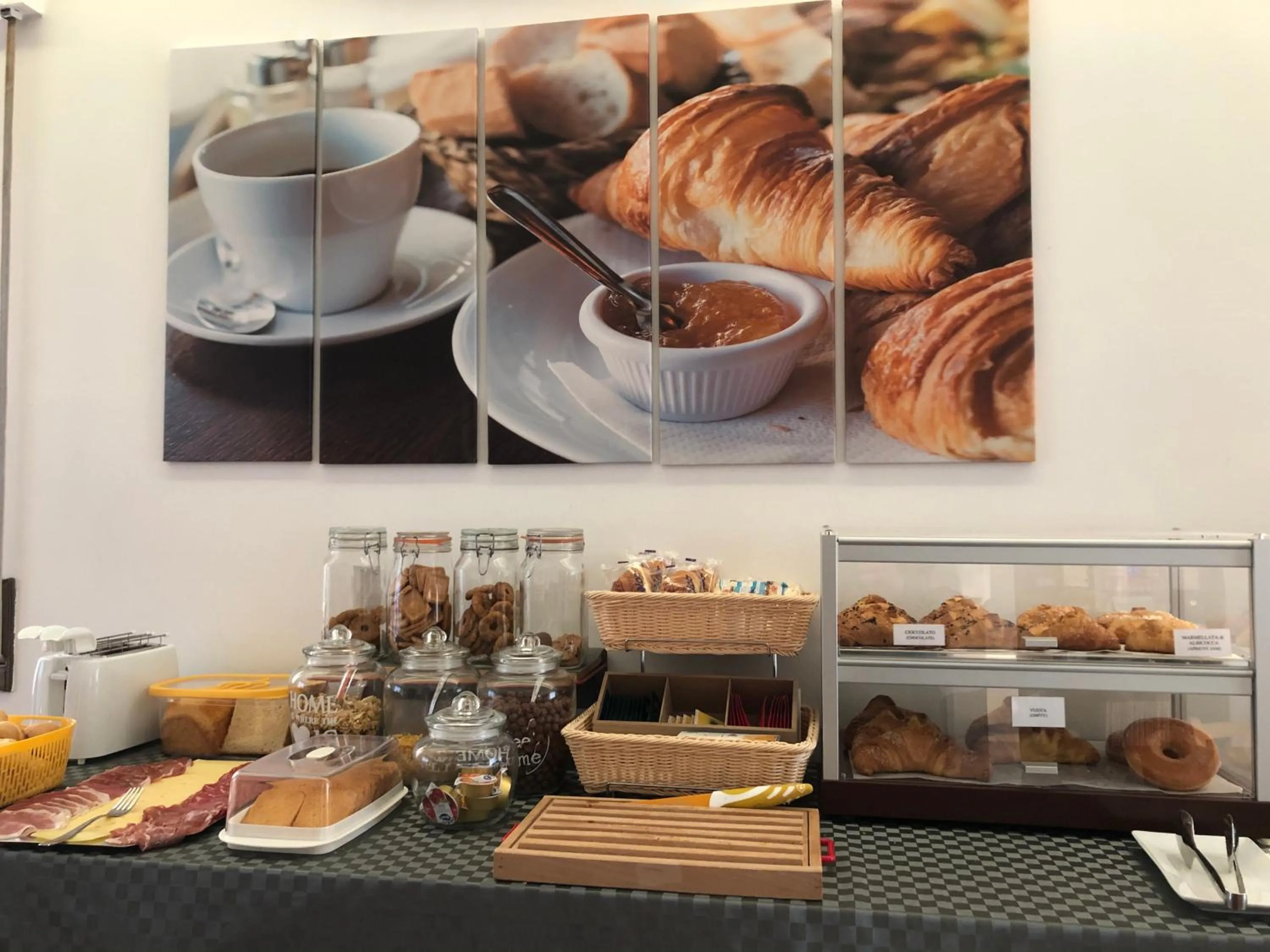 Food in Villa Boninsegna - Wine Enoteca Verdi -