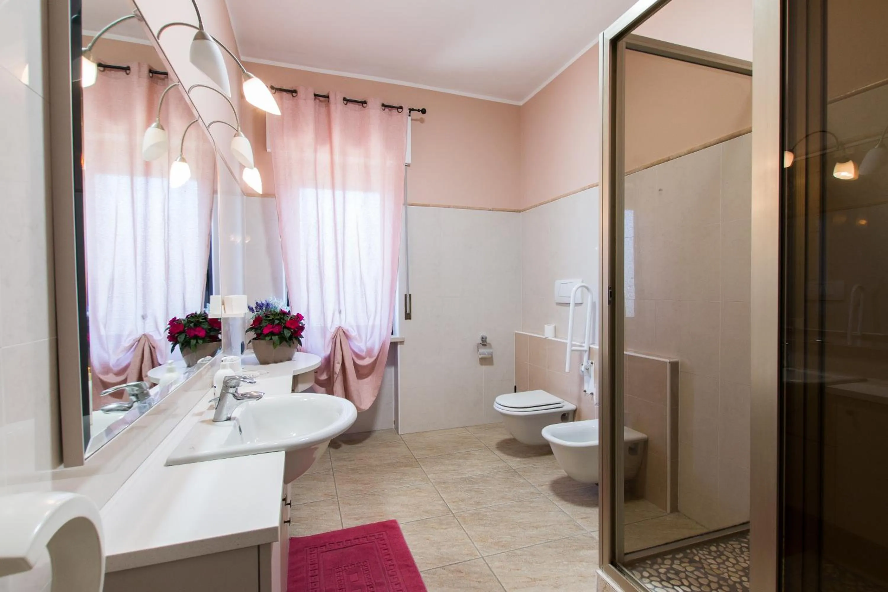 Bathroom in Villa Boninsegna - Wine Enoteca Verdi -