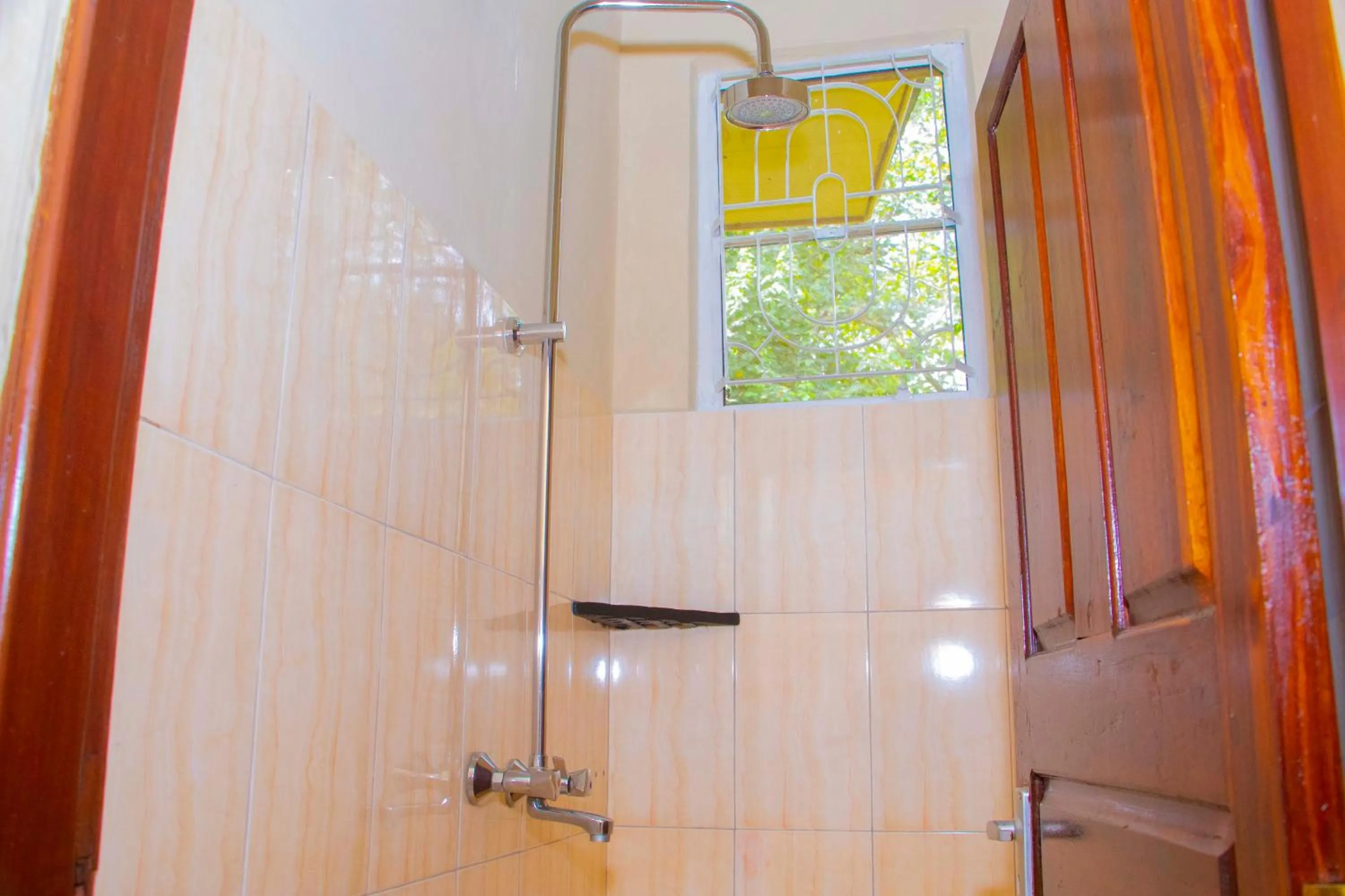 Shower in Endasawa Tree Lodge