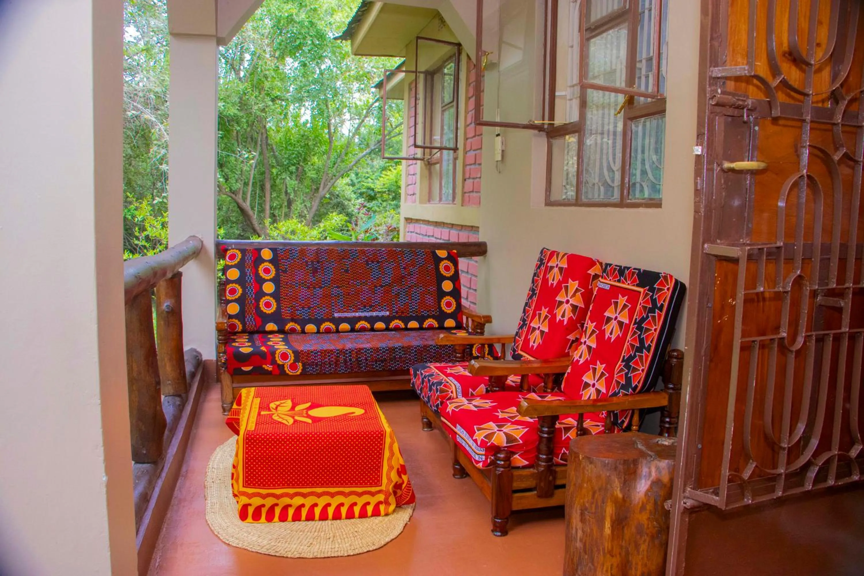 Seating area in Endasawa Tree Lodge