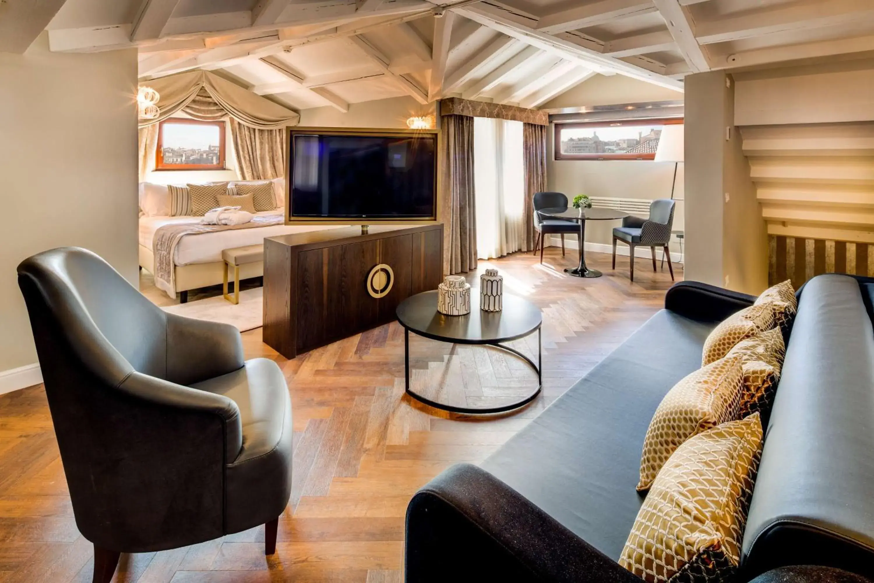 Deluxe Suite in BW Premier Collection CHC Continental Deluxe Suite in BW Premier Collection CHC Continental