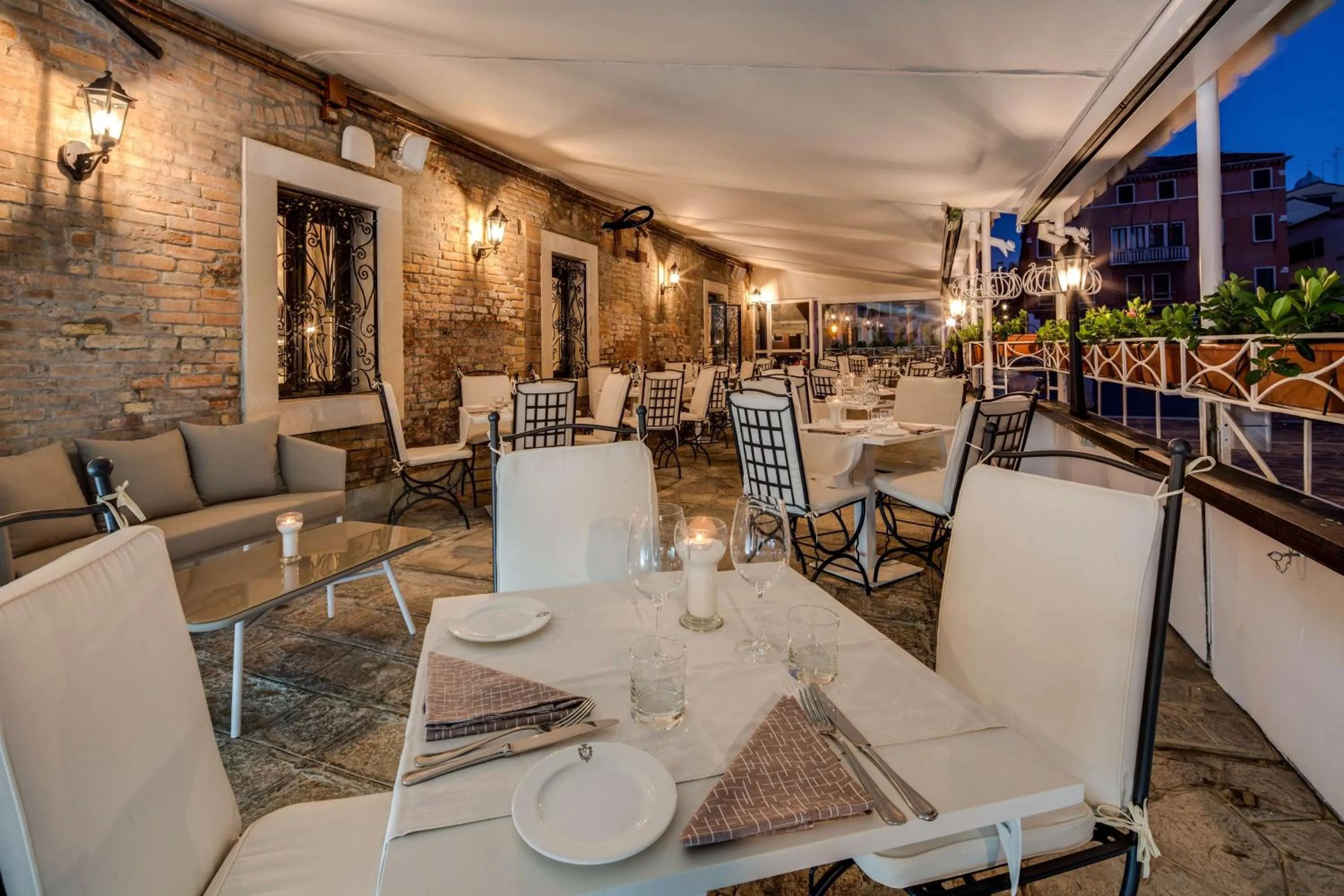 On site in BW Premier Collection CHC Continental