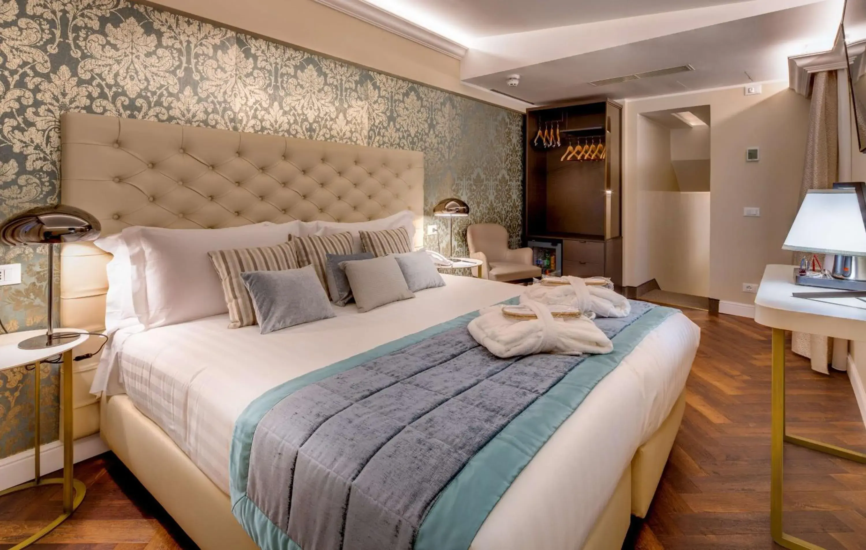 Junior Suite with Sofabed in BW Premier Collection CHC Continental Junior Suite with Sofabed in BW Premier Collection CHC Continental