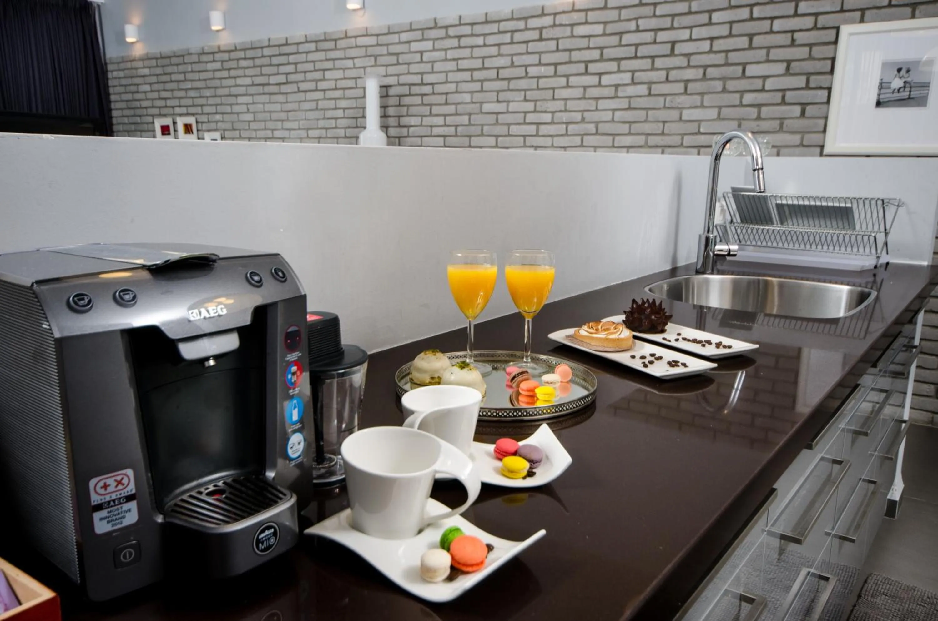 Coffee/tea facilities in The Fifties suites