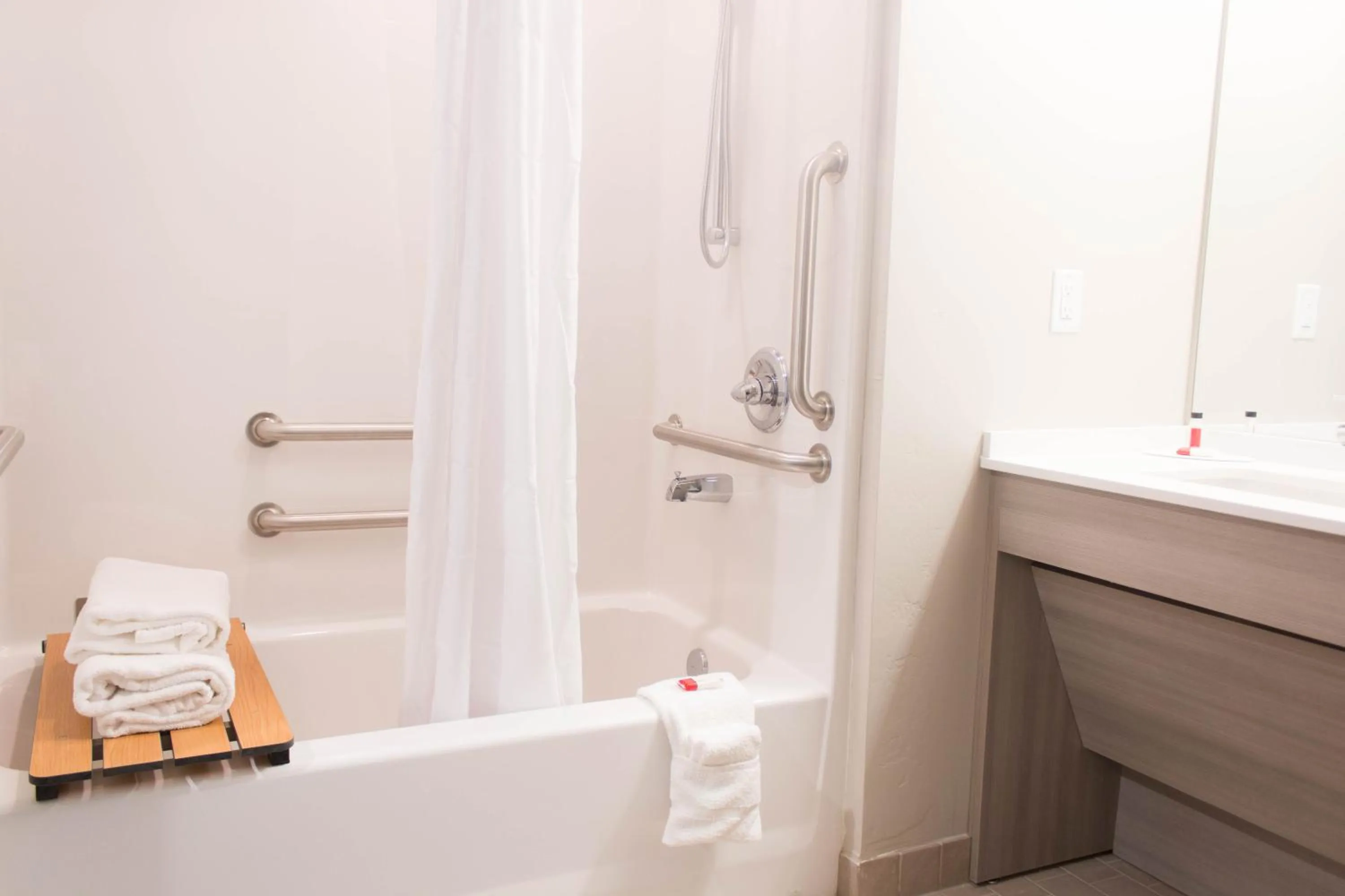 Bathroom in Microtel Inn & Suites by Wyndham Springville