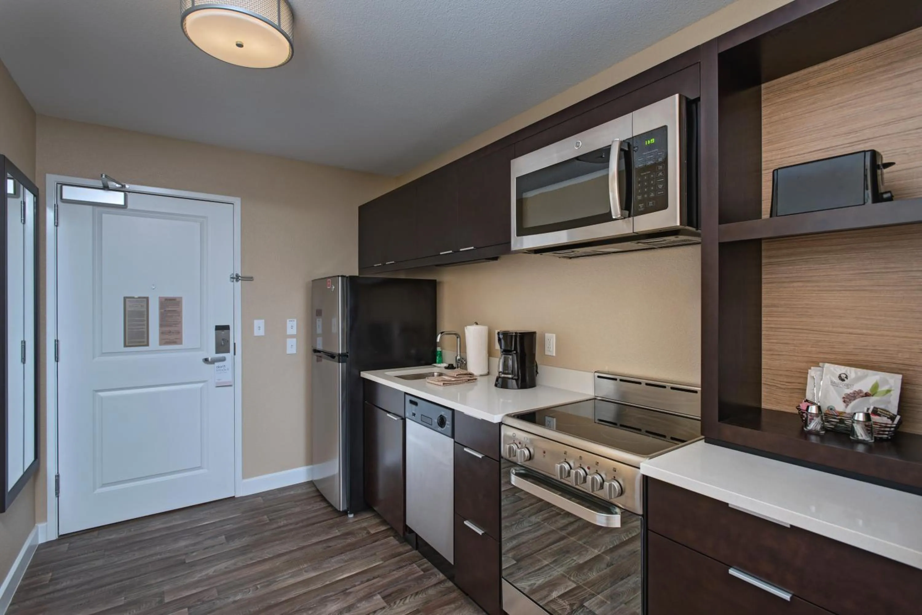 kitchen in TownePlace Suites by Marriott Columbia