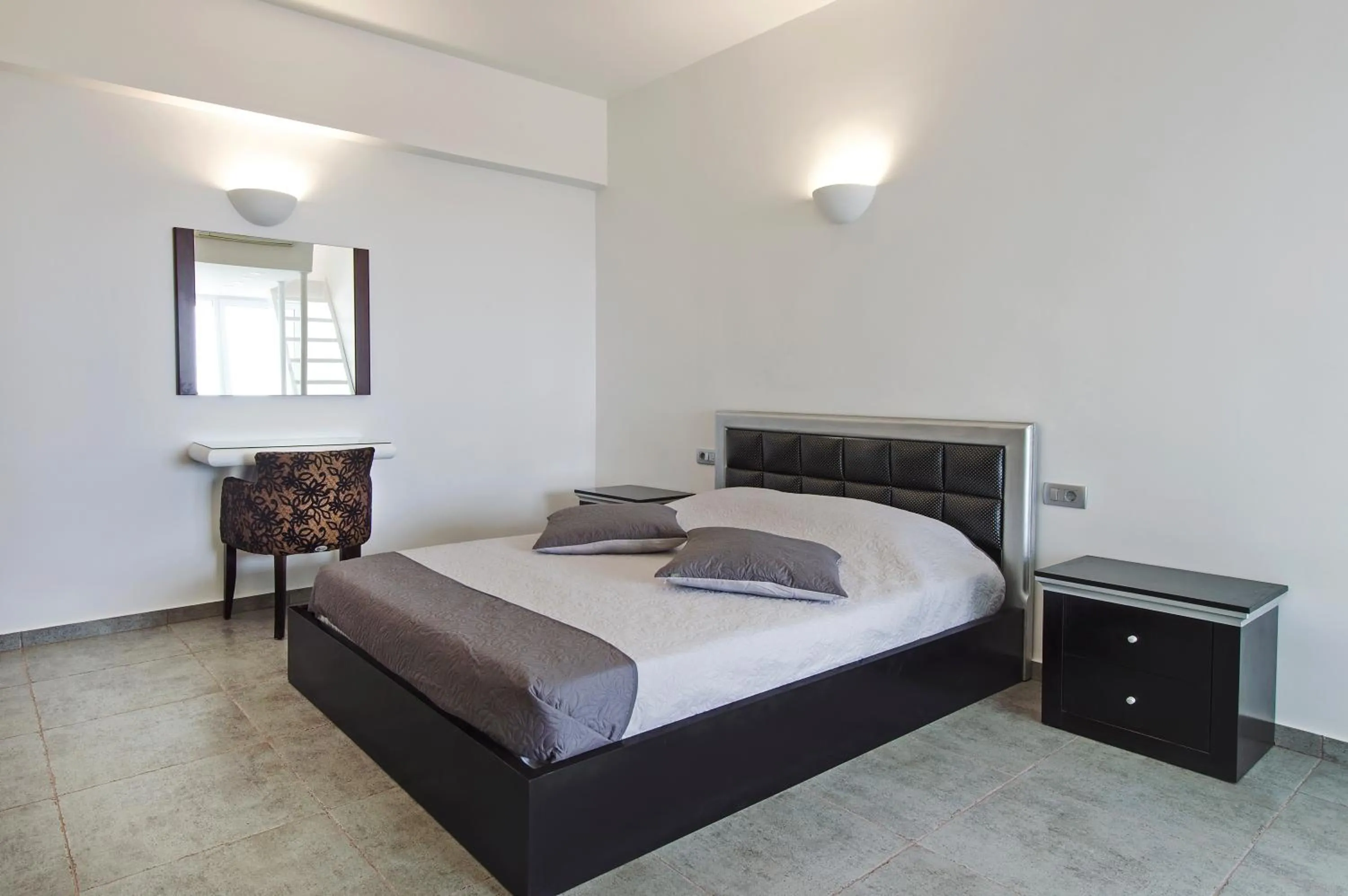 Bedroom, Bed in Gianna Suites