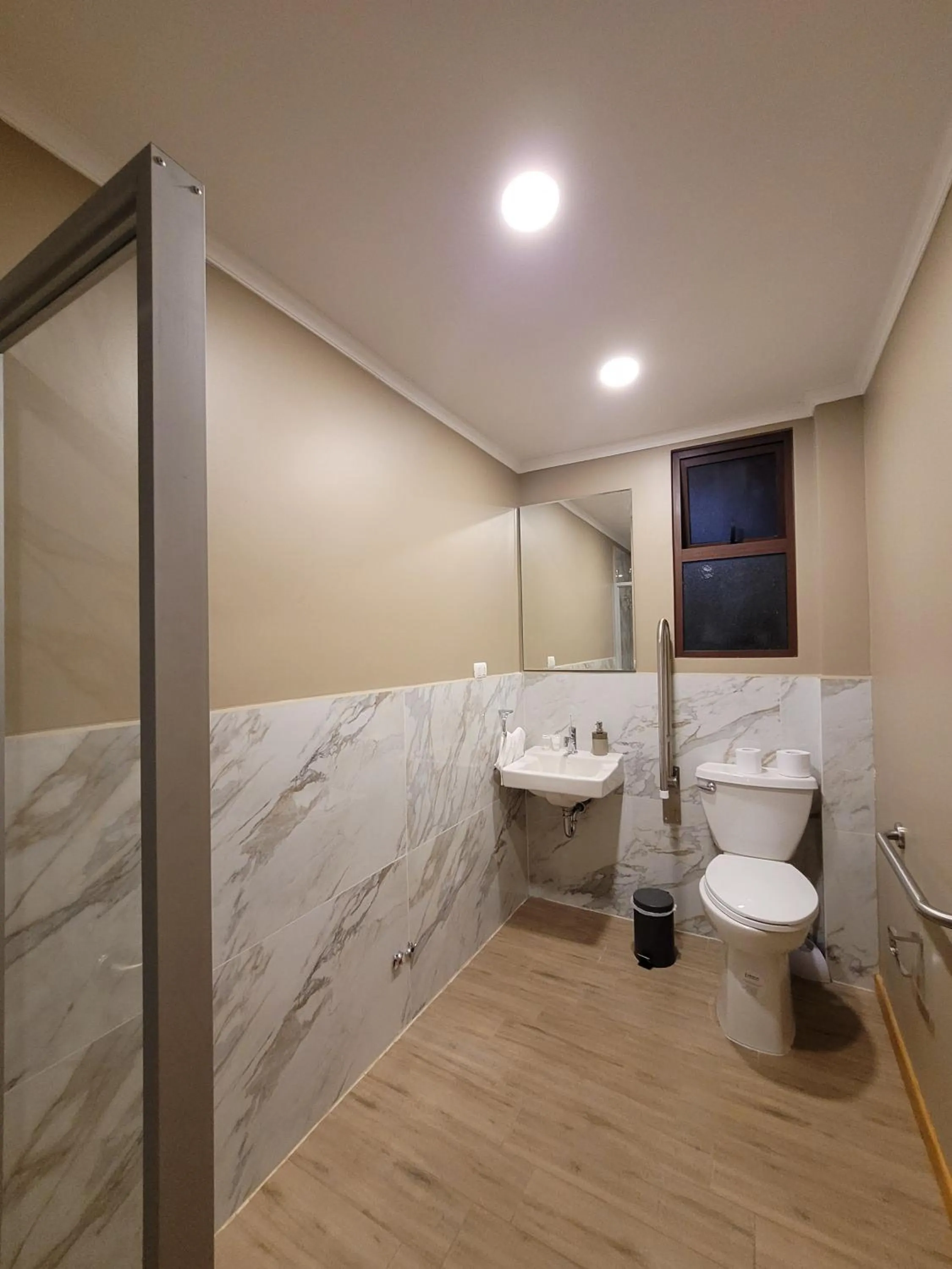 Toilet in Hotel El Tesoro de Elqui