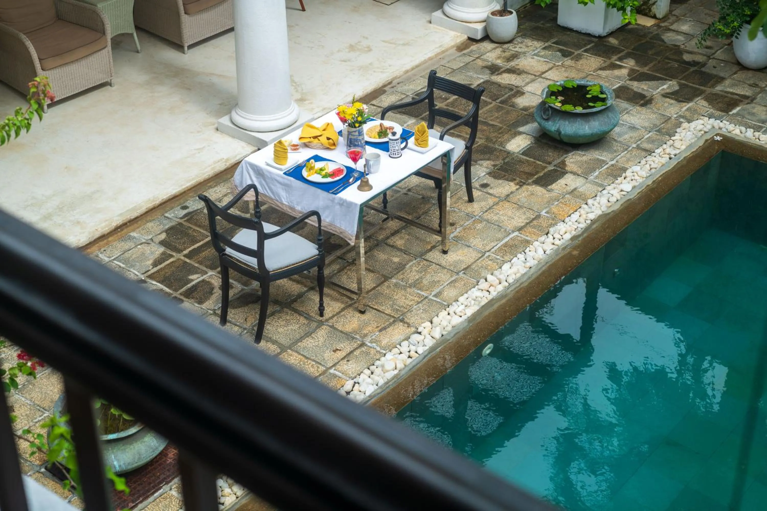 Food and drinks in 32 Middle Street - 03 Bedrooms villa with private pool