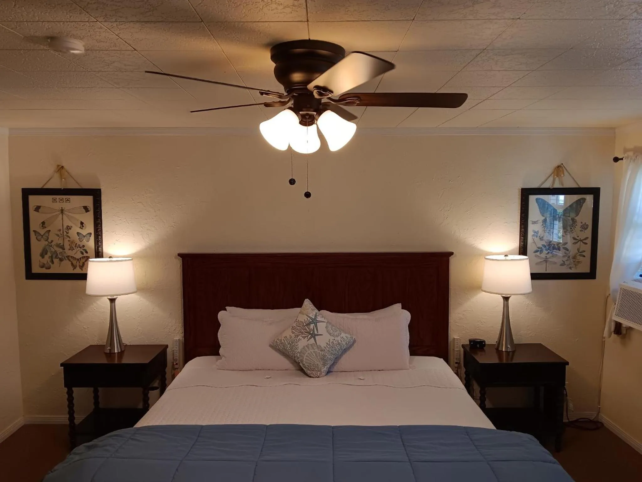 Bed in Cherokee Lodge