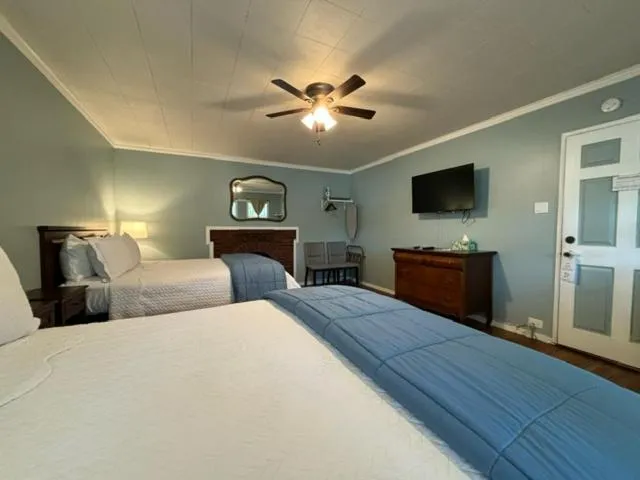 Bed in Cherokee Lodge