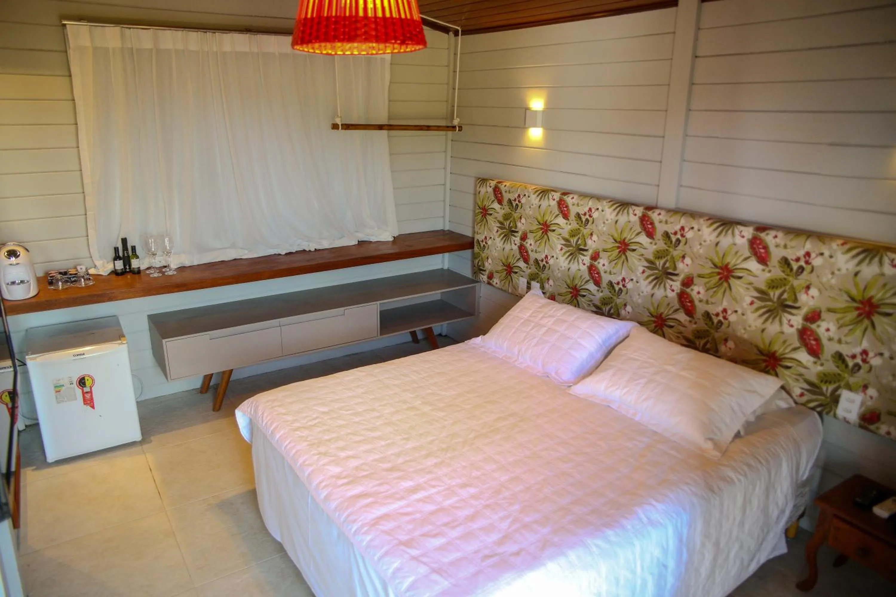 Property building, Bed in Pousada Nascer do Sol