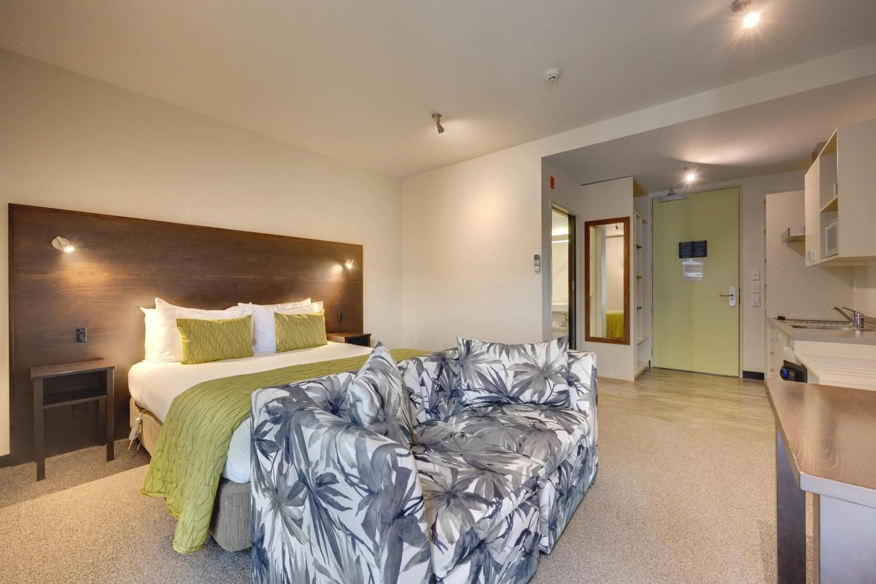 Photo of the whole room, Bed in Ava Lodge