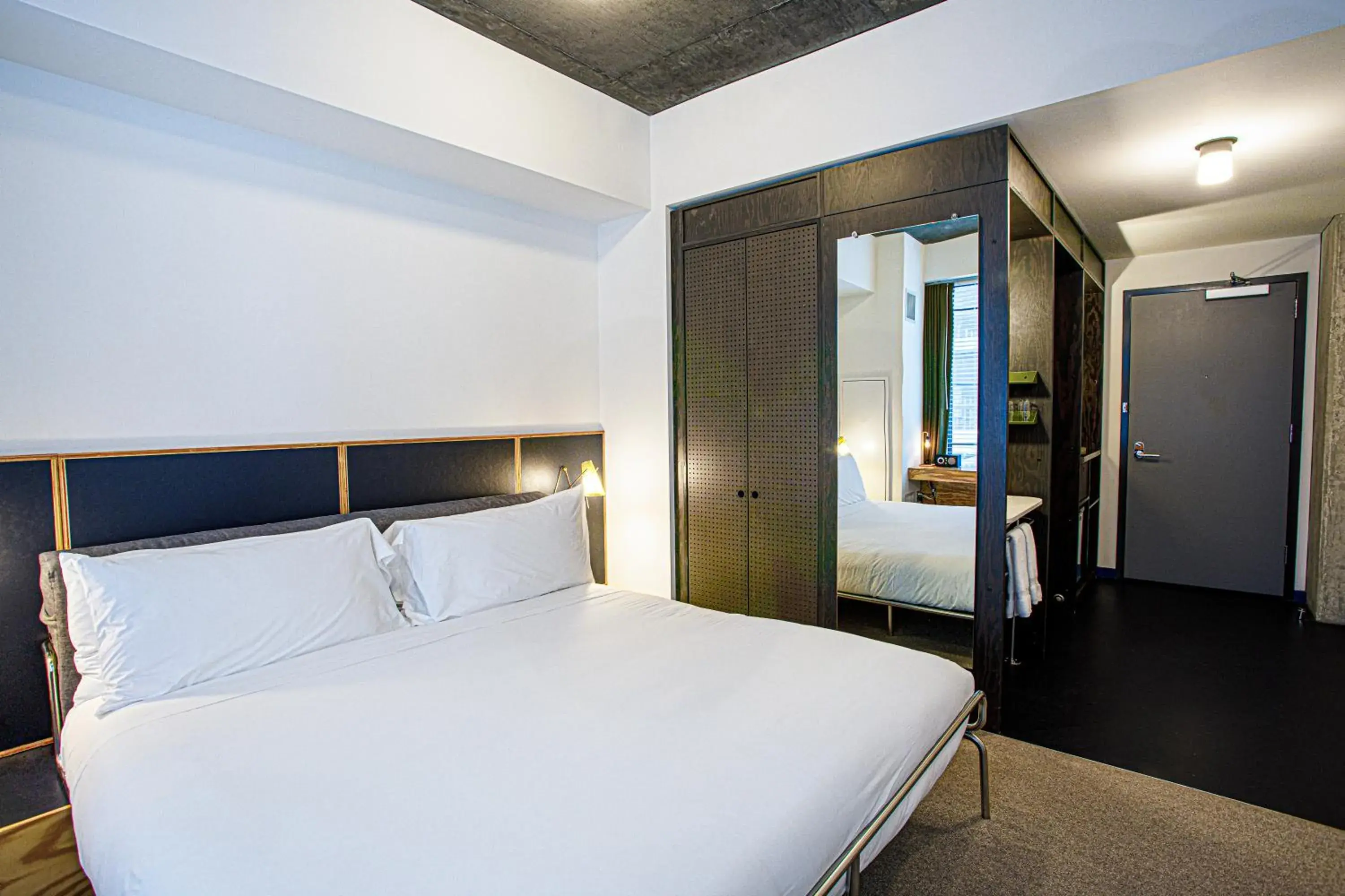 Standard King Room in The Emily Hotel Standard King Room in The Emily Hotel