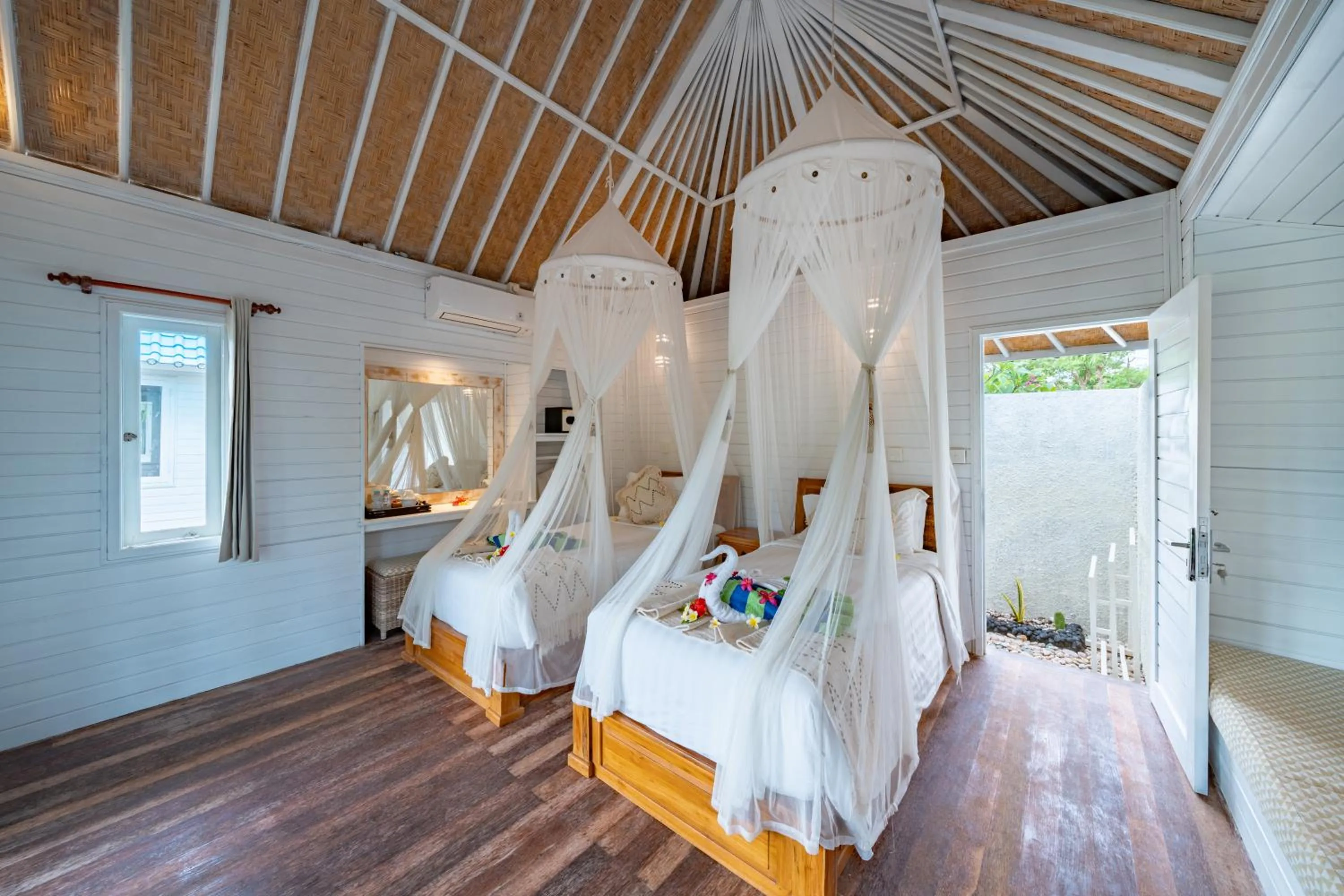 Bedroom, Bed in The Cubang Hut's Lembongan