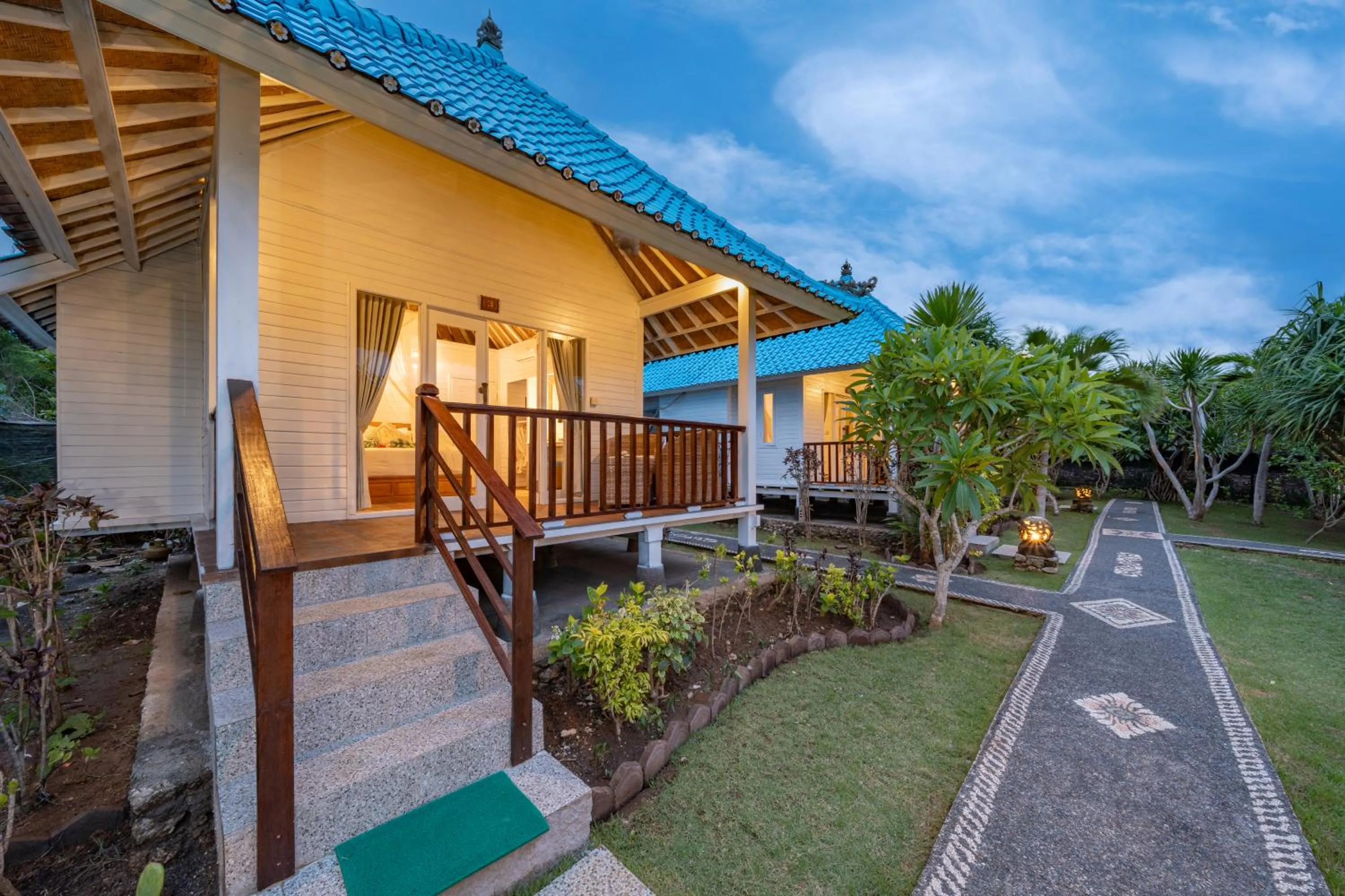 Garden in The Cubang Hut's Lembongan