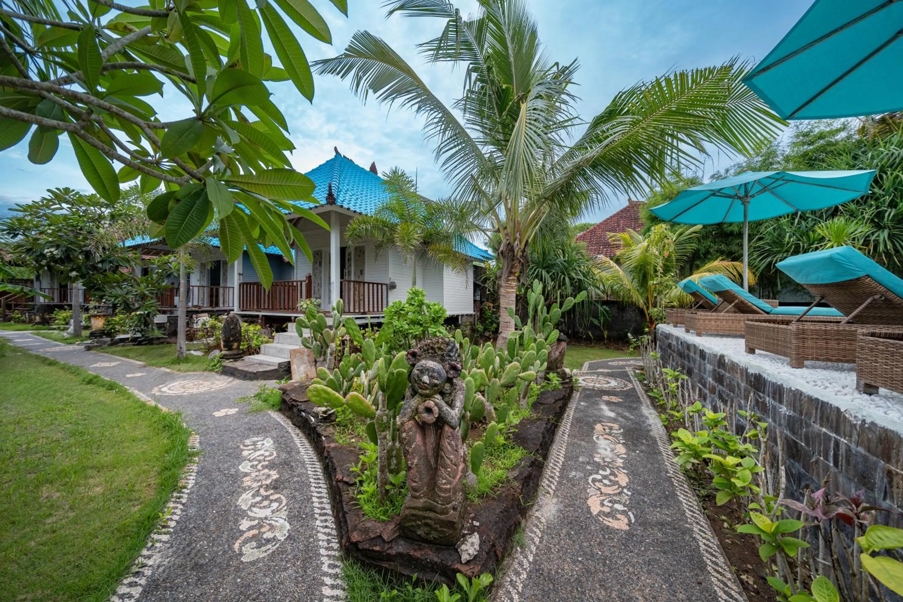 Garden in The Cubang Hut's Lembongan