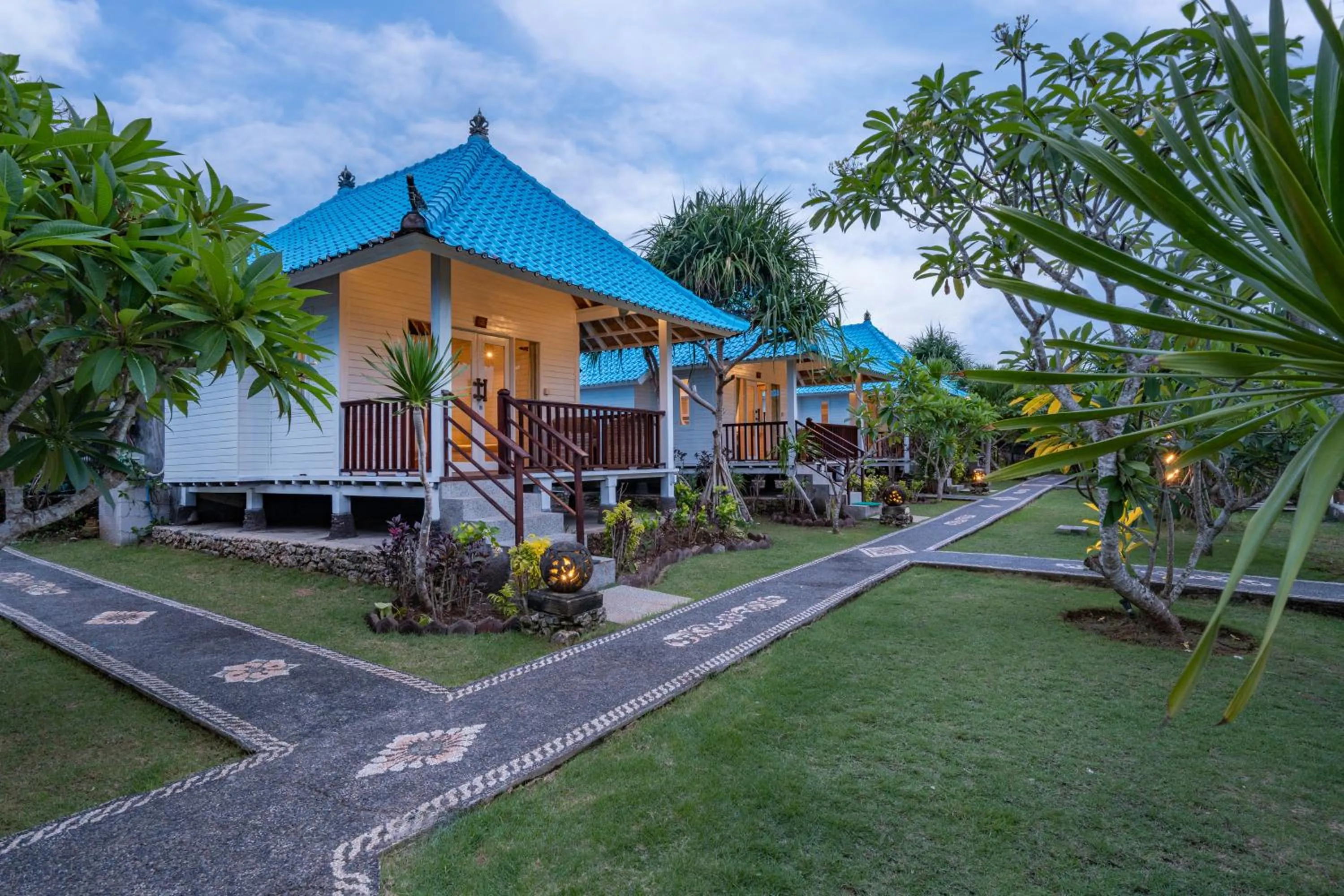 Property building in The Cubang Hut's Lembongan