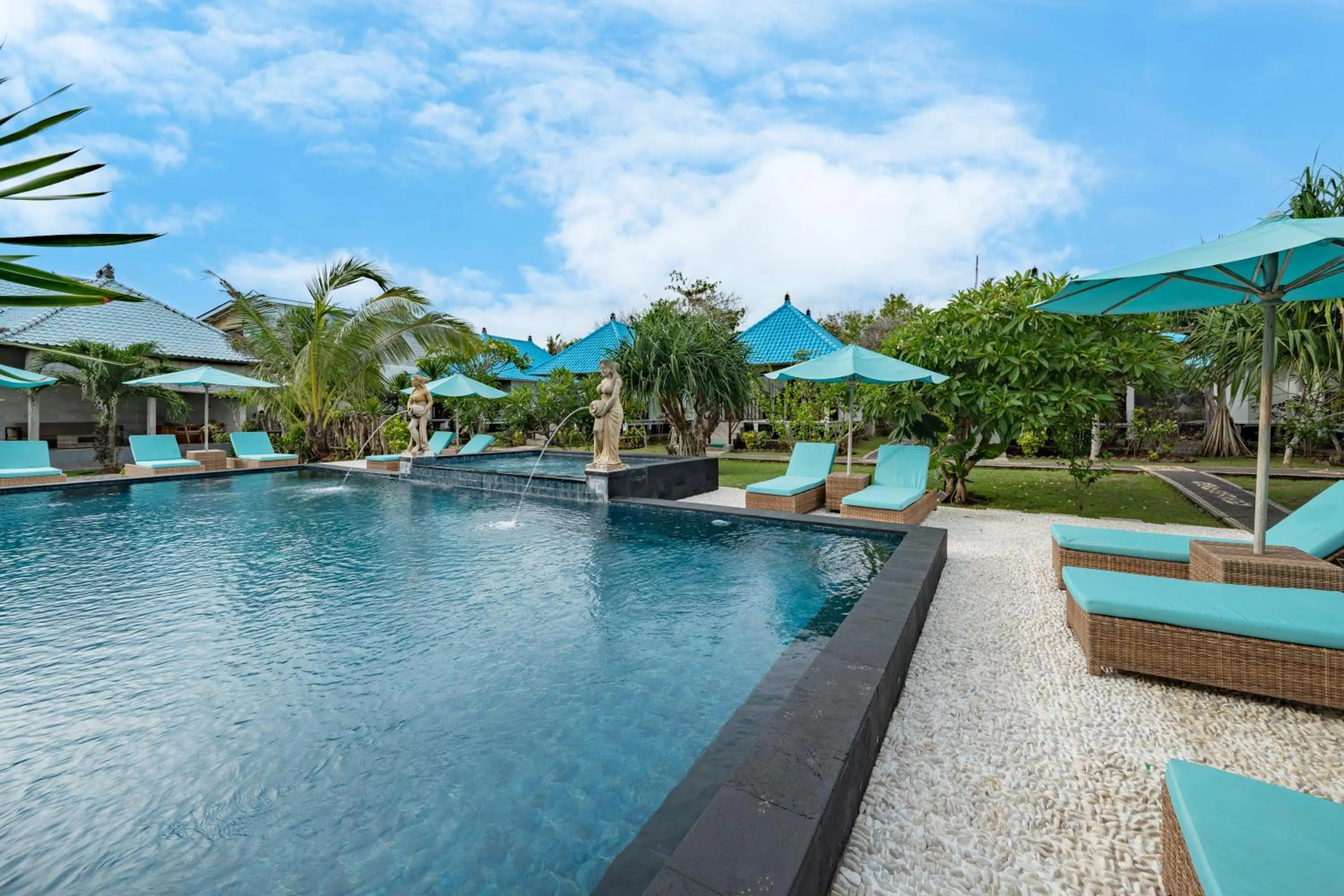 Pool view in The Cubang Hut's Lembongan