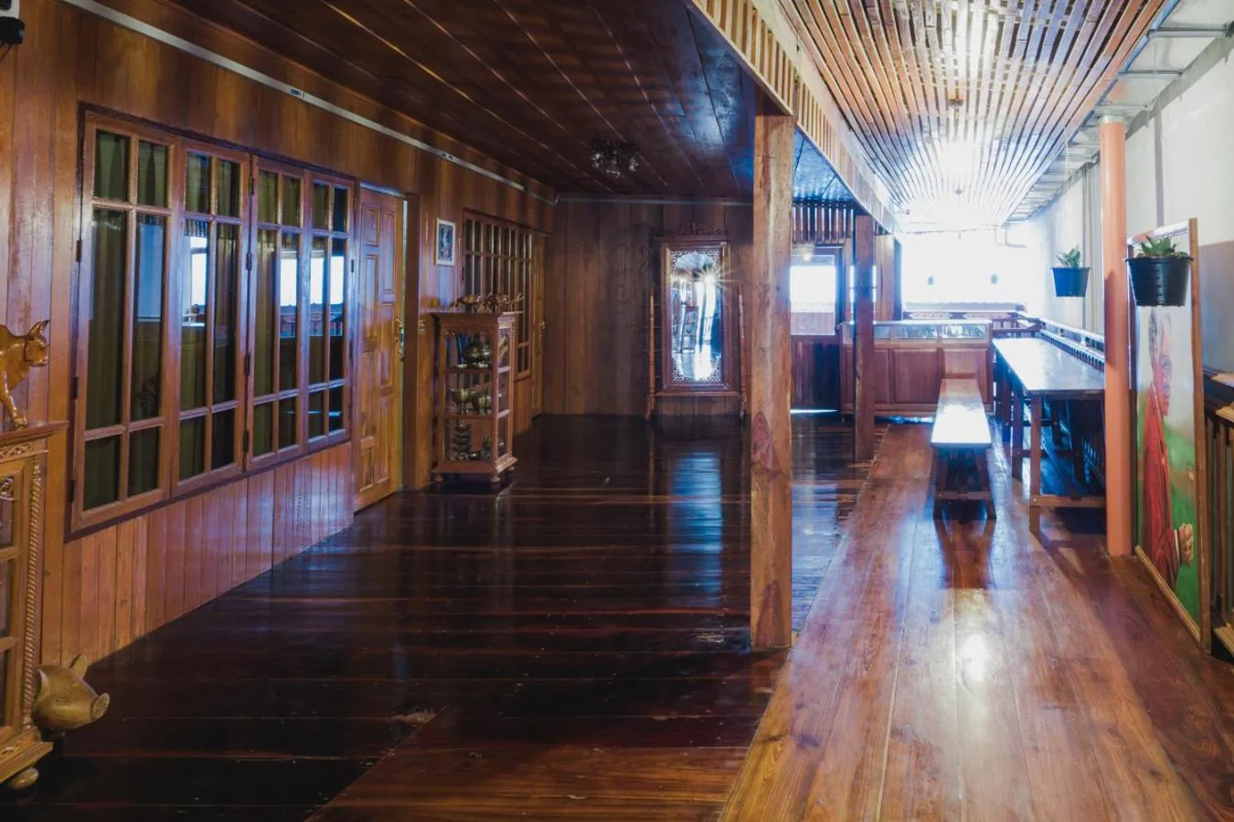 The history cafe' & guesthouse