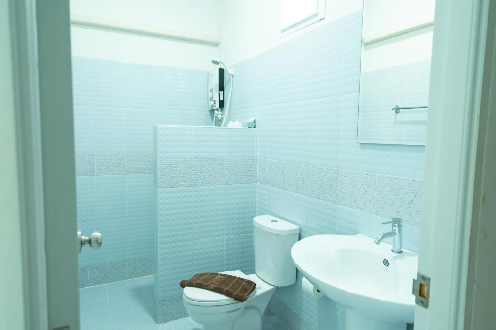 Lamphurai Riverside Resort and Spa