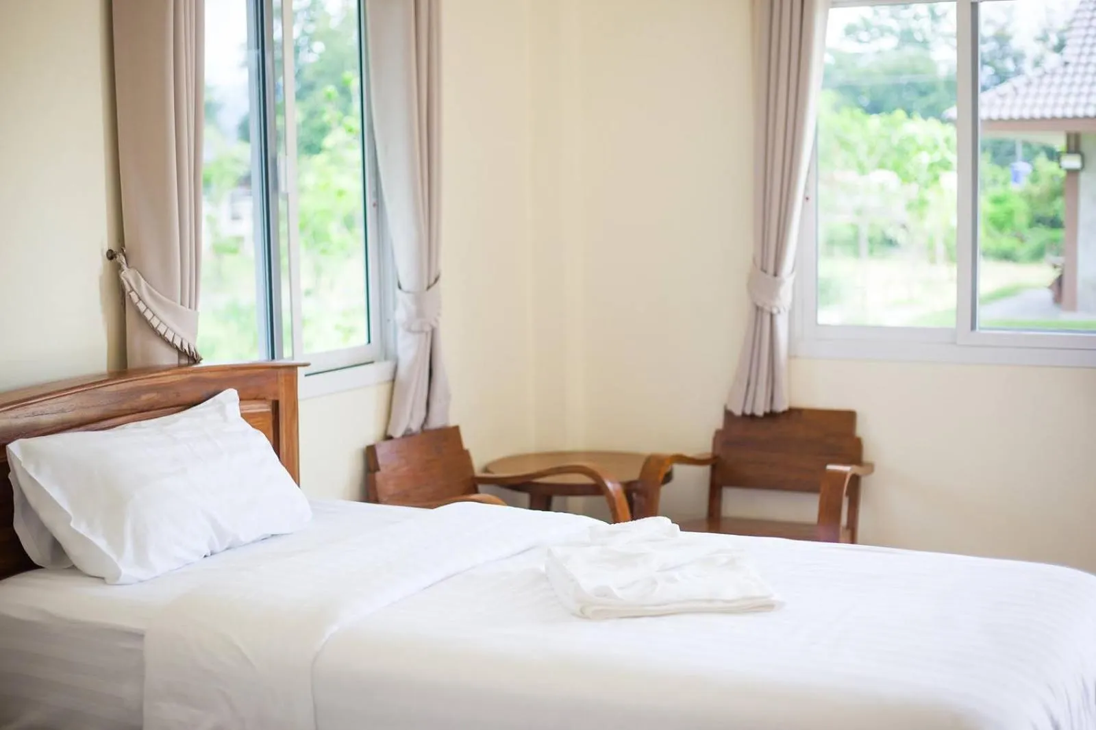 Bed in Mae Faek Villas