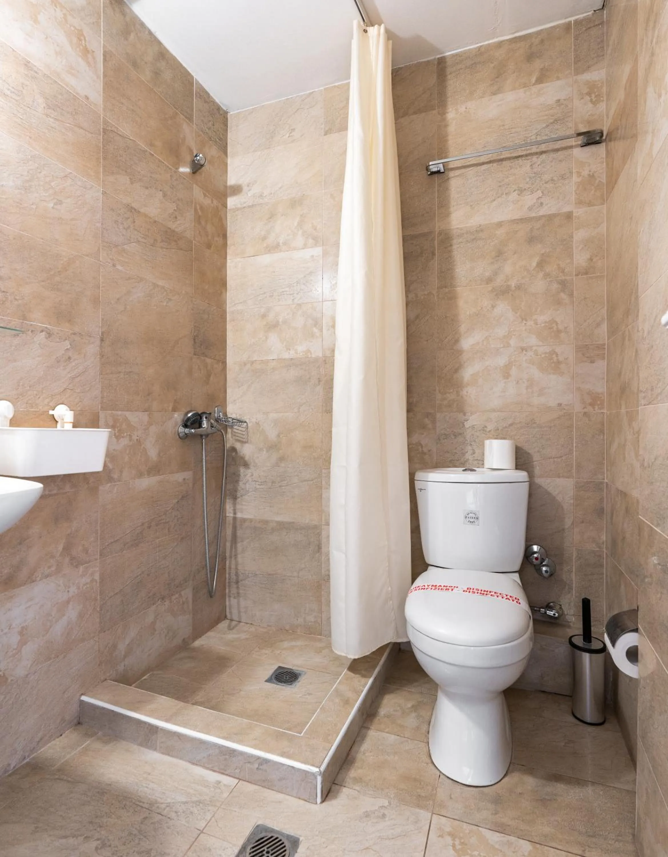 Shower in Alexandria Hotel