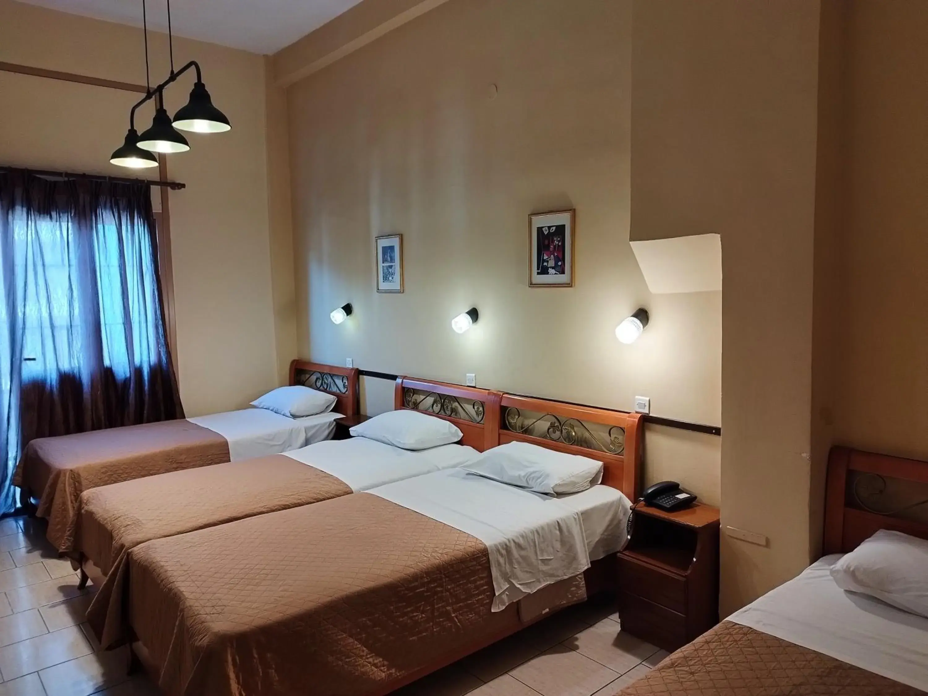 Quadruple Room in Alexandria Hotel Quadruple Room in Alexandria Hotel