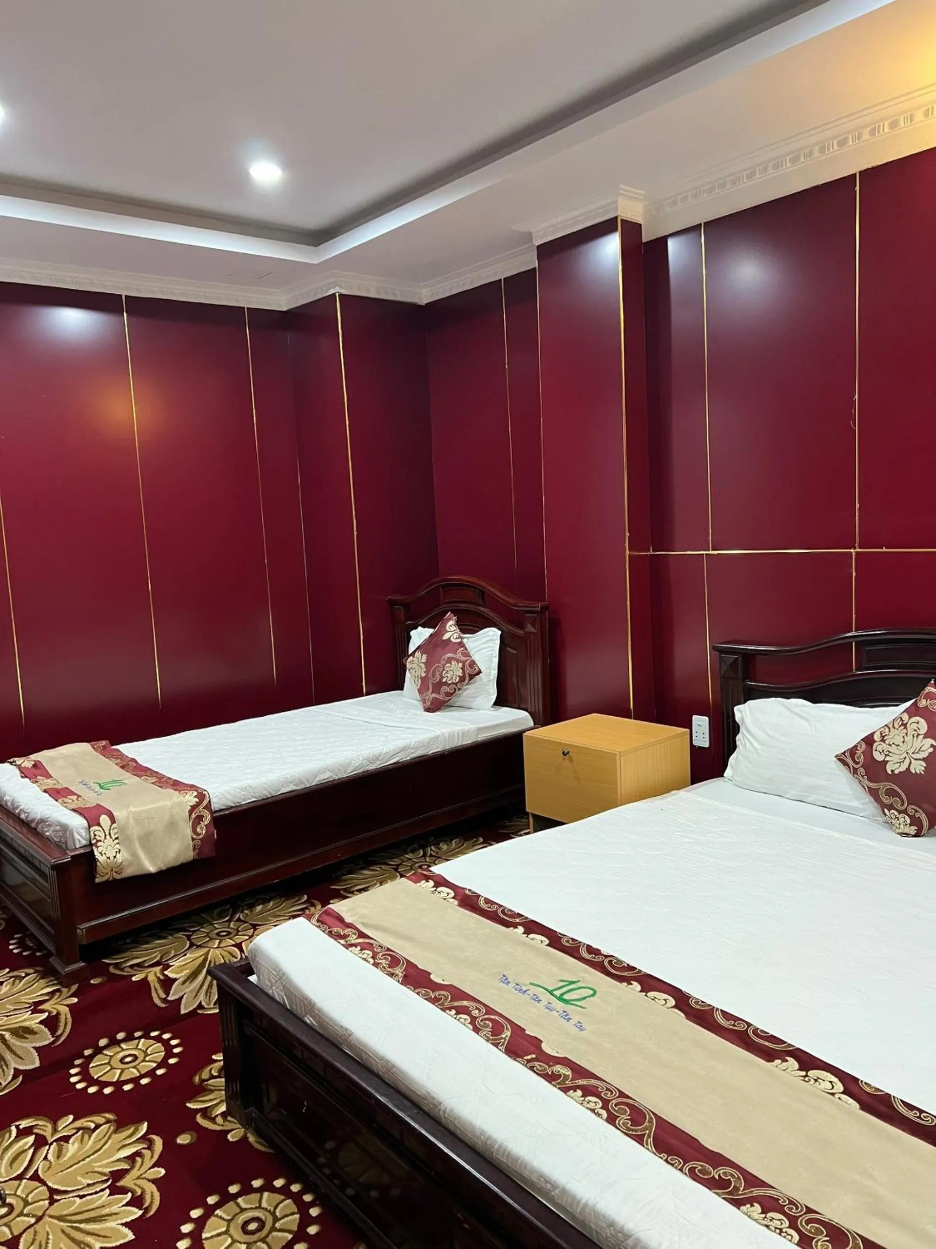 Bed in Nhat Quy Hotel