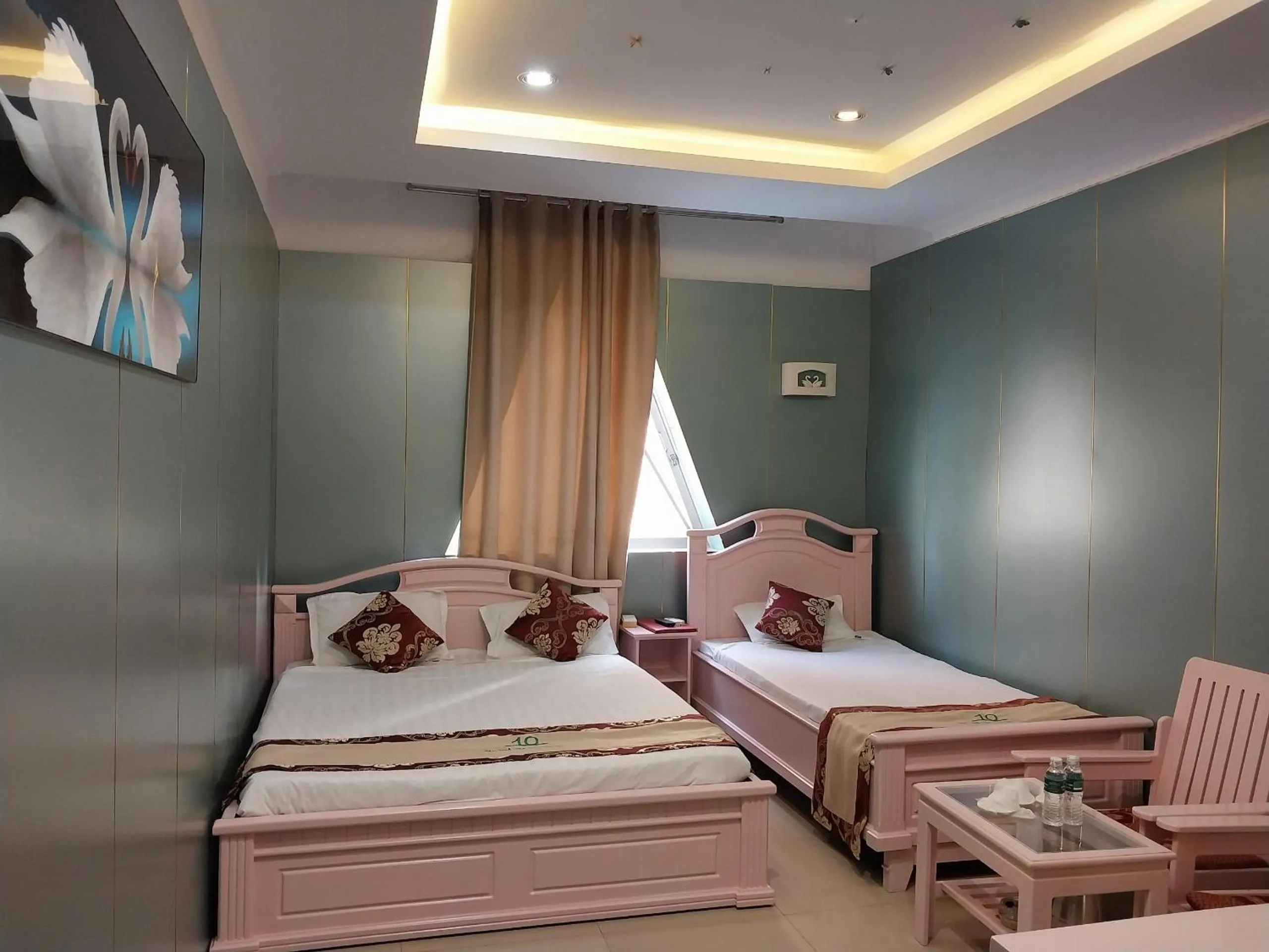 Bed in Nhat Quy Hotel