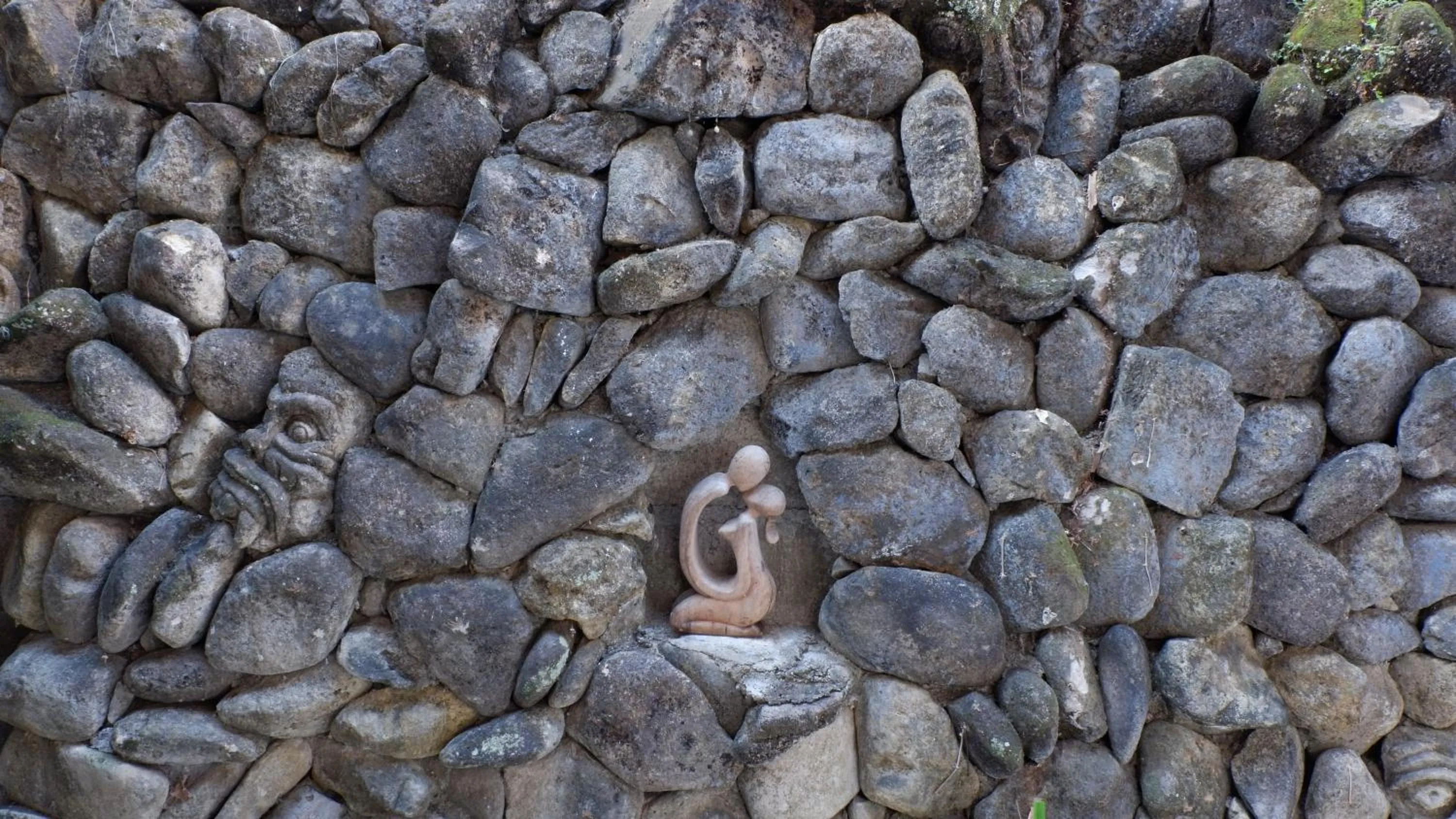 Property building in Hai Homestay