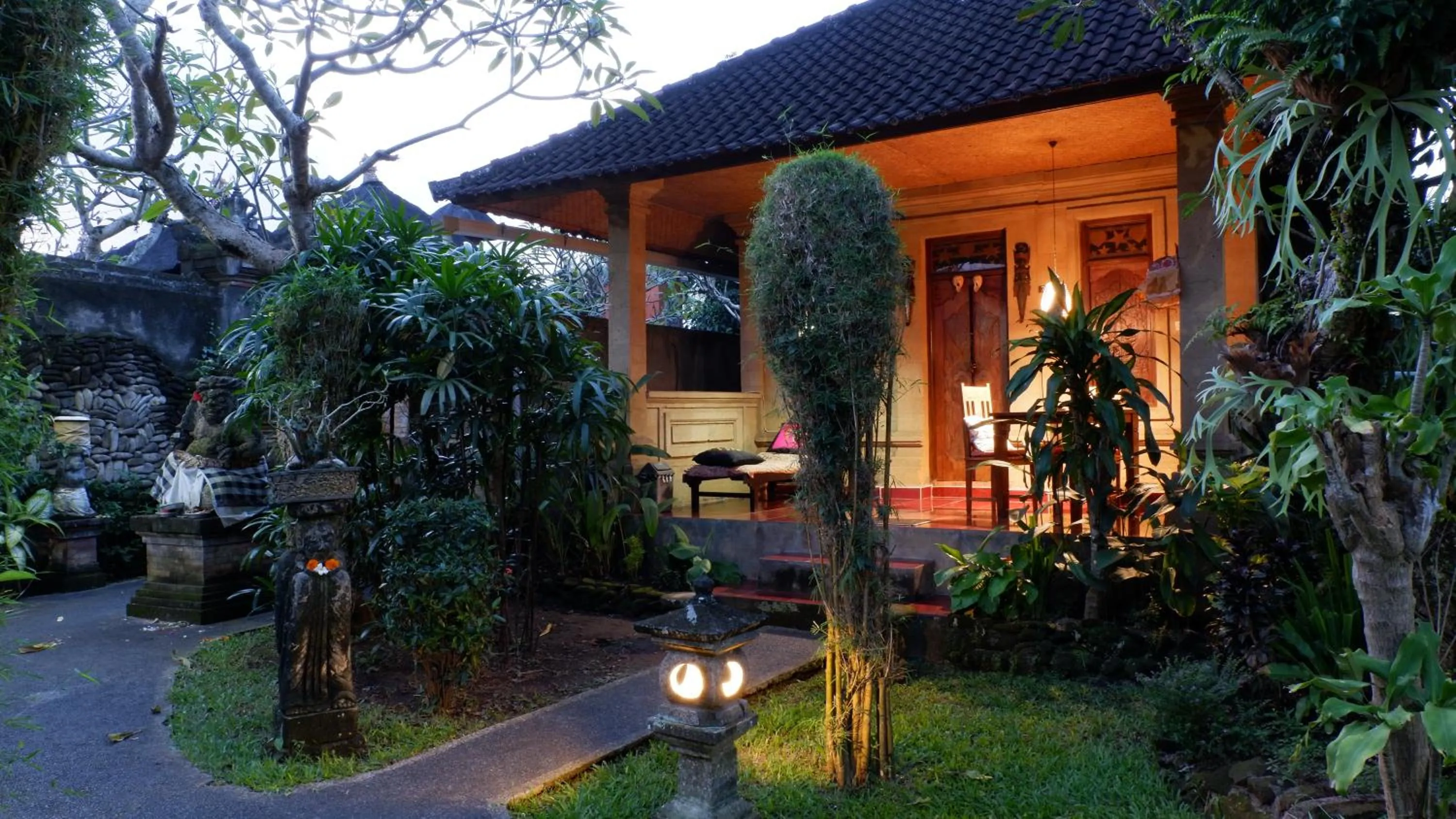 Property building in Hai Homestay