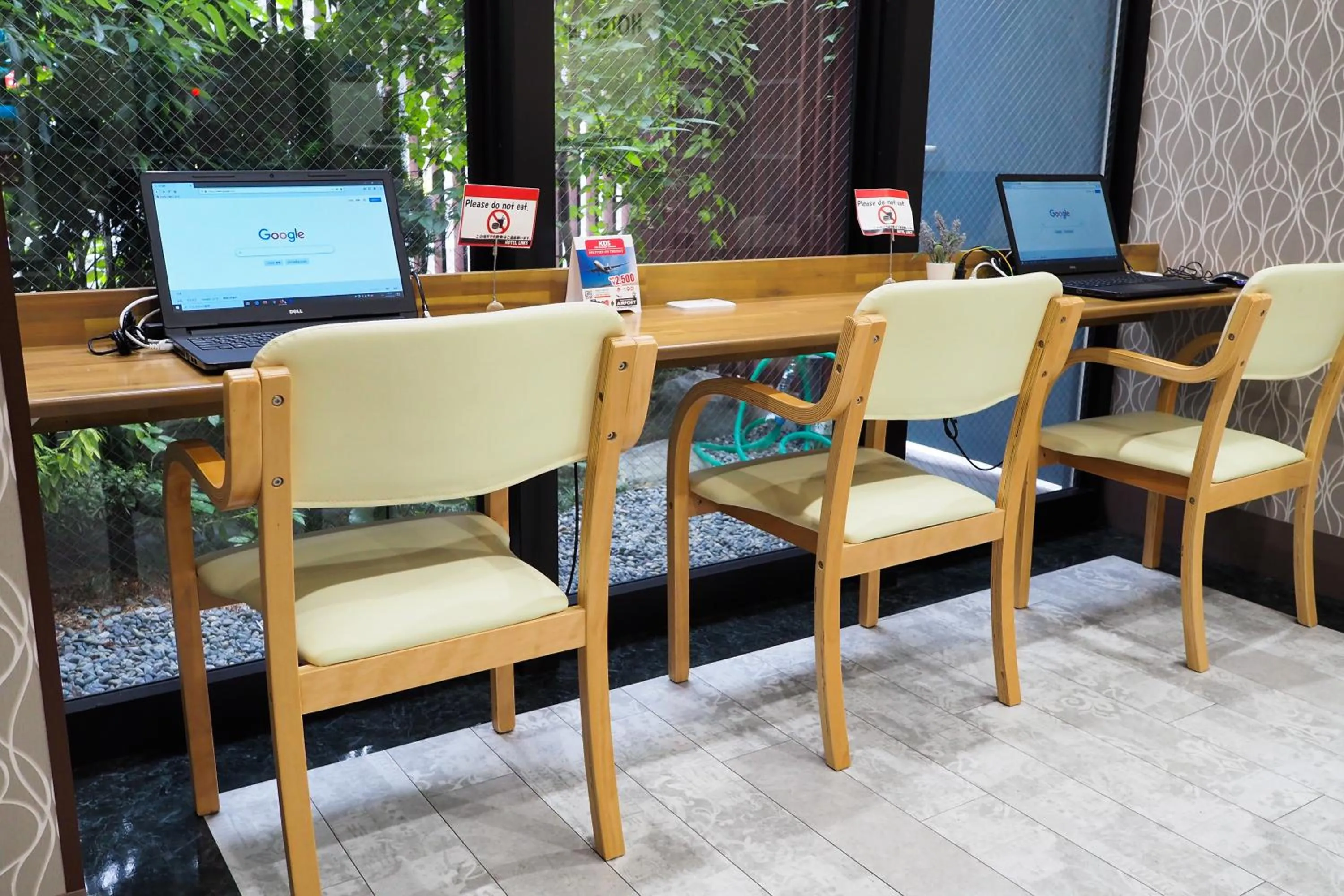 Communal lounge/ TV room in Hotel Links Dobutsuenmae