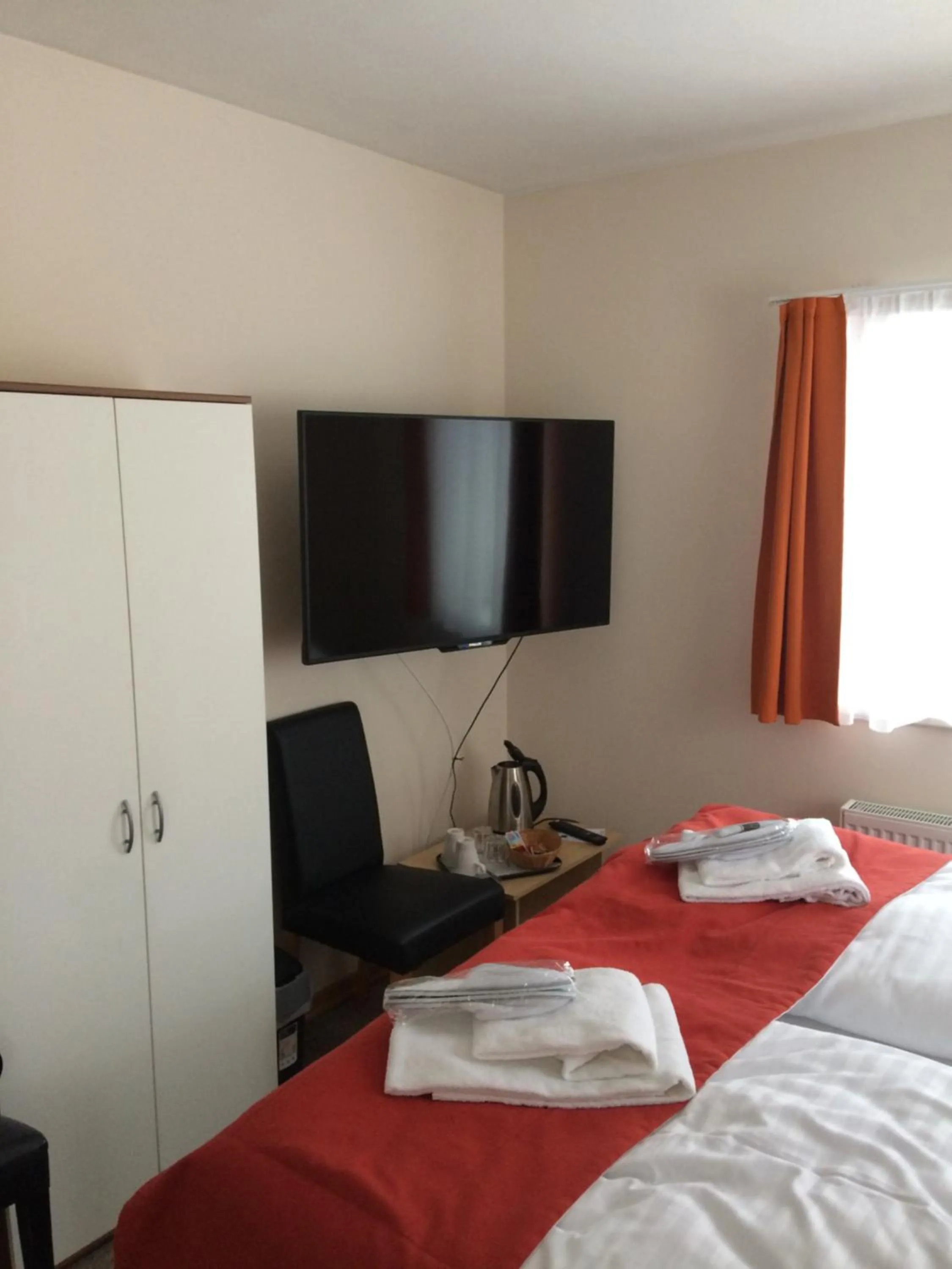 TV and multimedia, Bed in Residence AlpenHeart