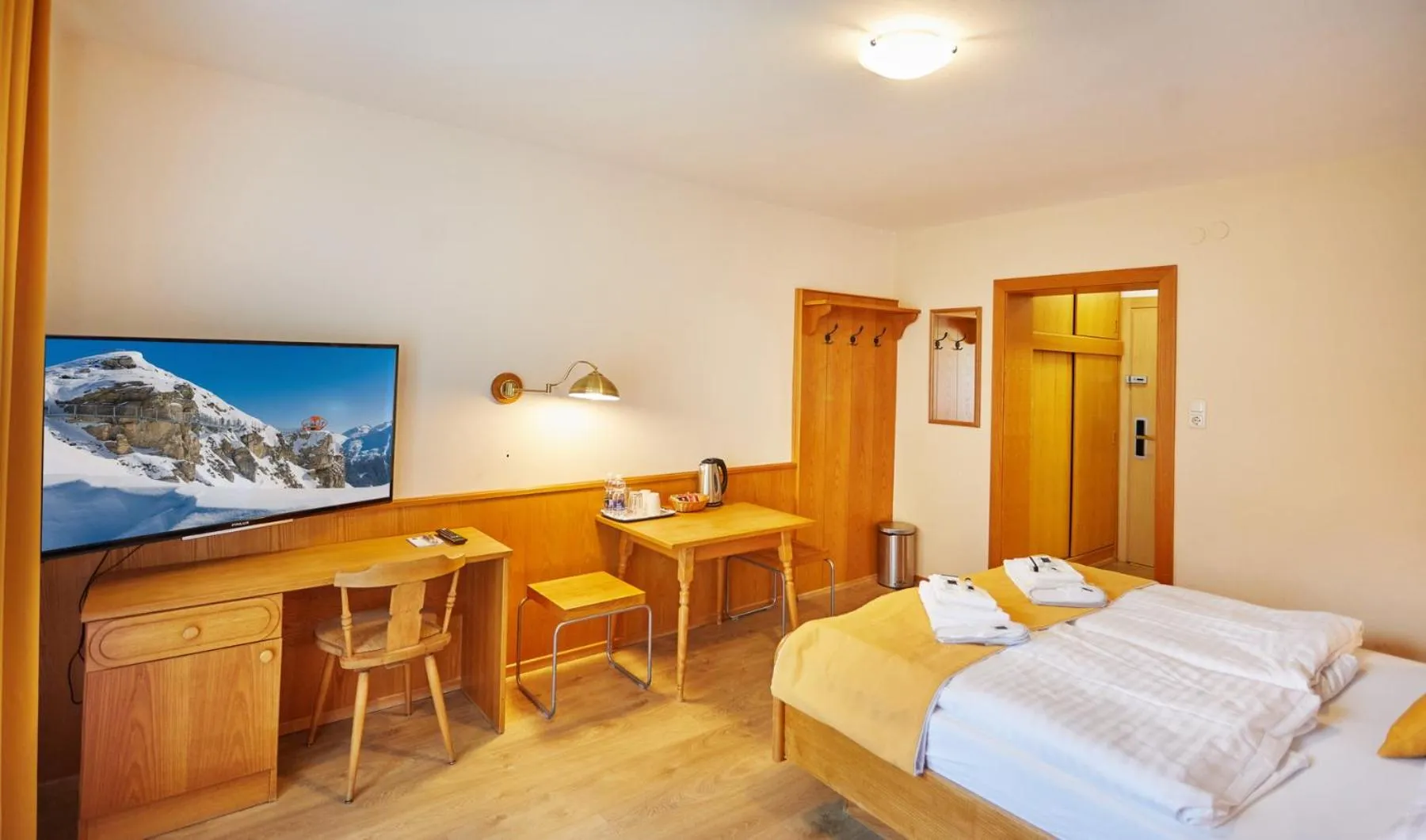 Bed in Residence AlpenHeart