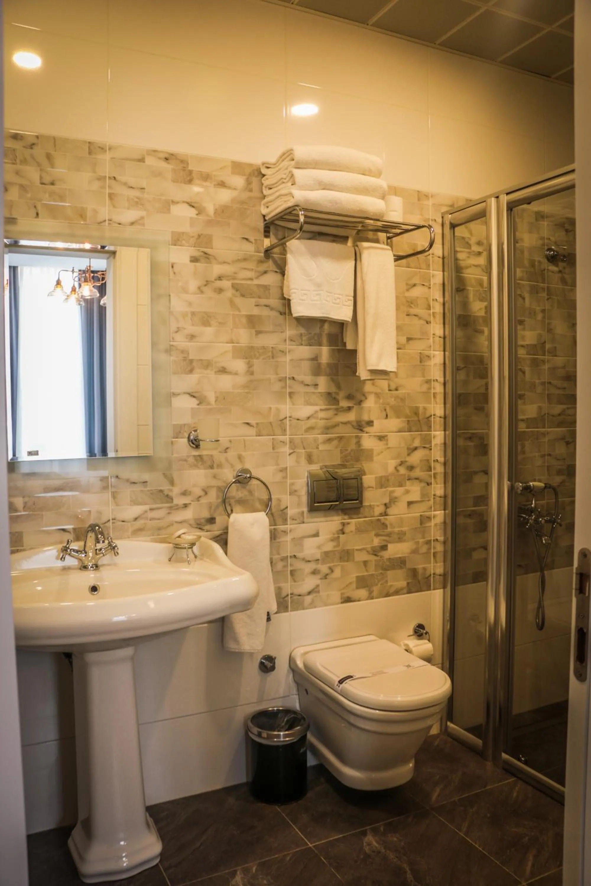 Bed in Hotel Naumpasa Konagi