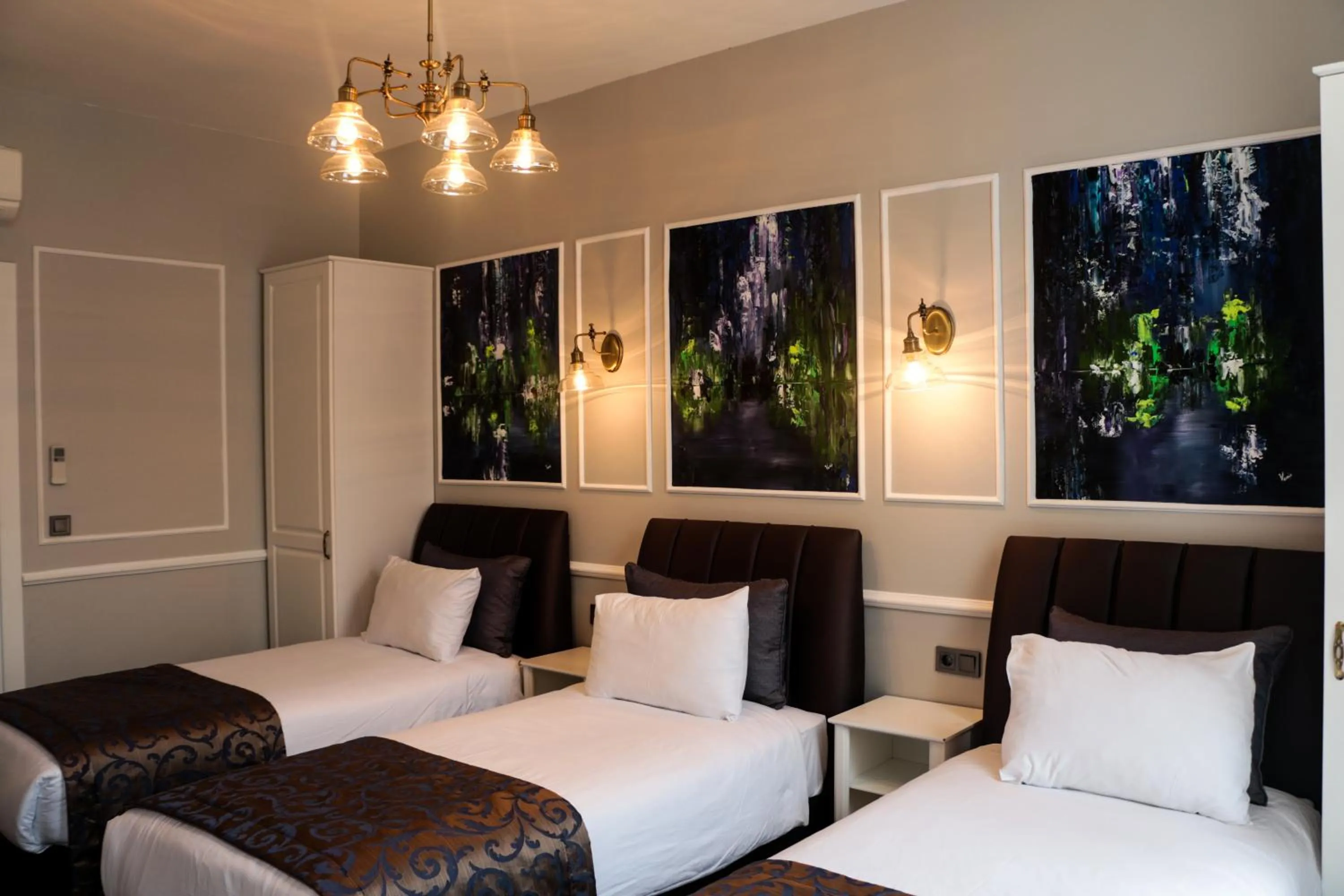 Bed in Hotel Naumpasa Konagi