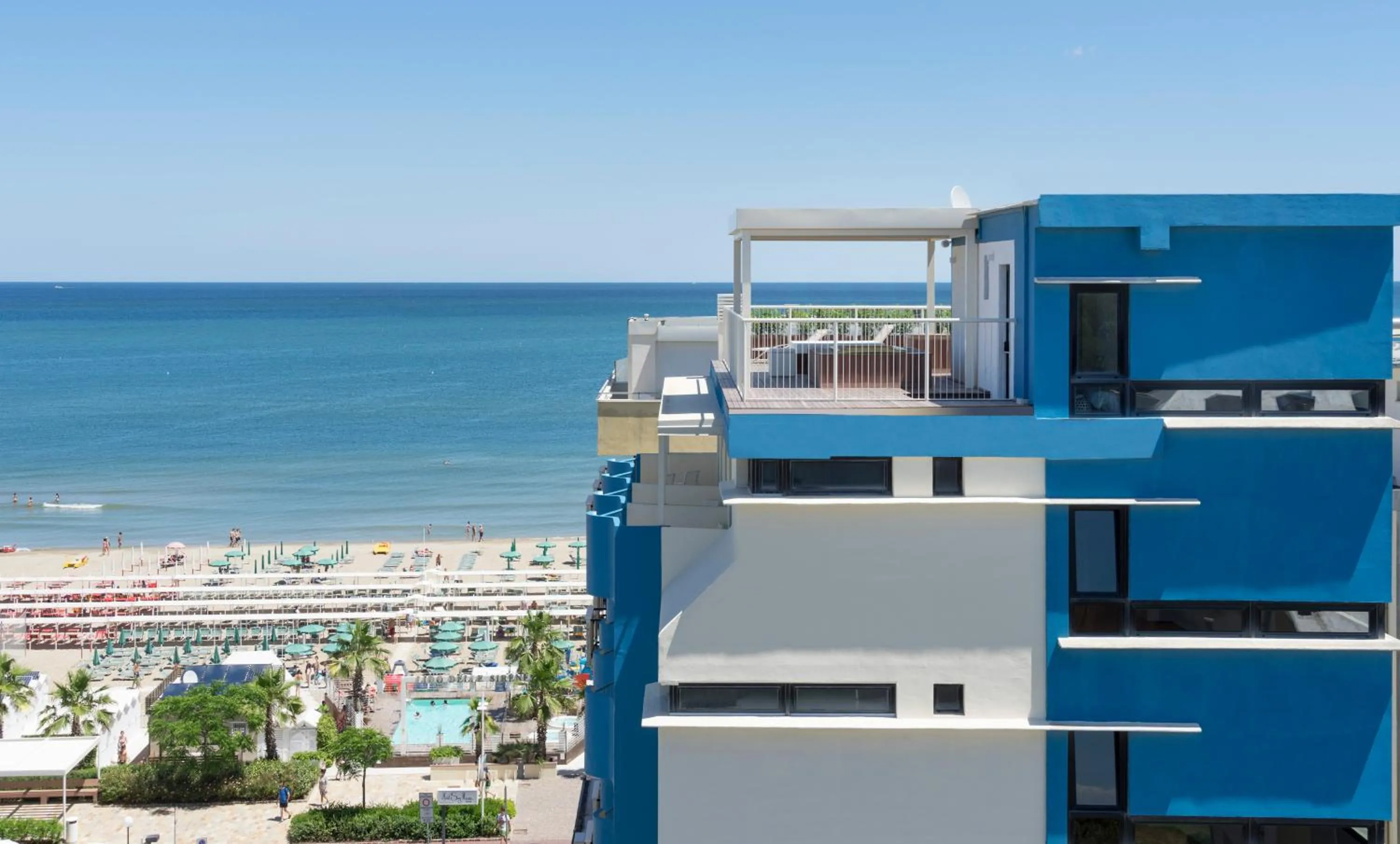 Property building in Hotel Apollo