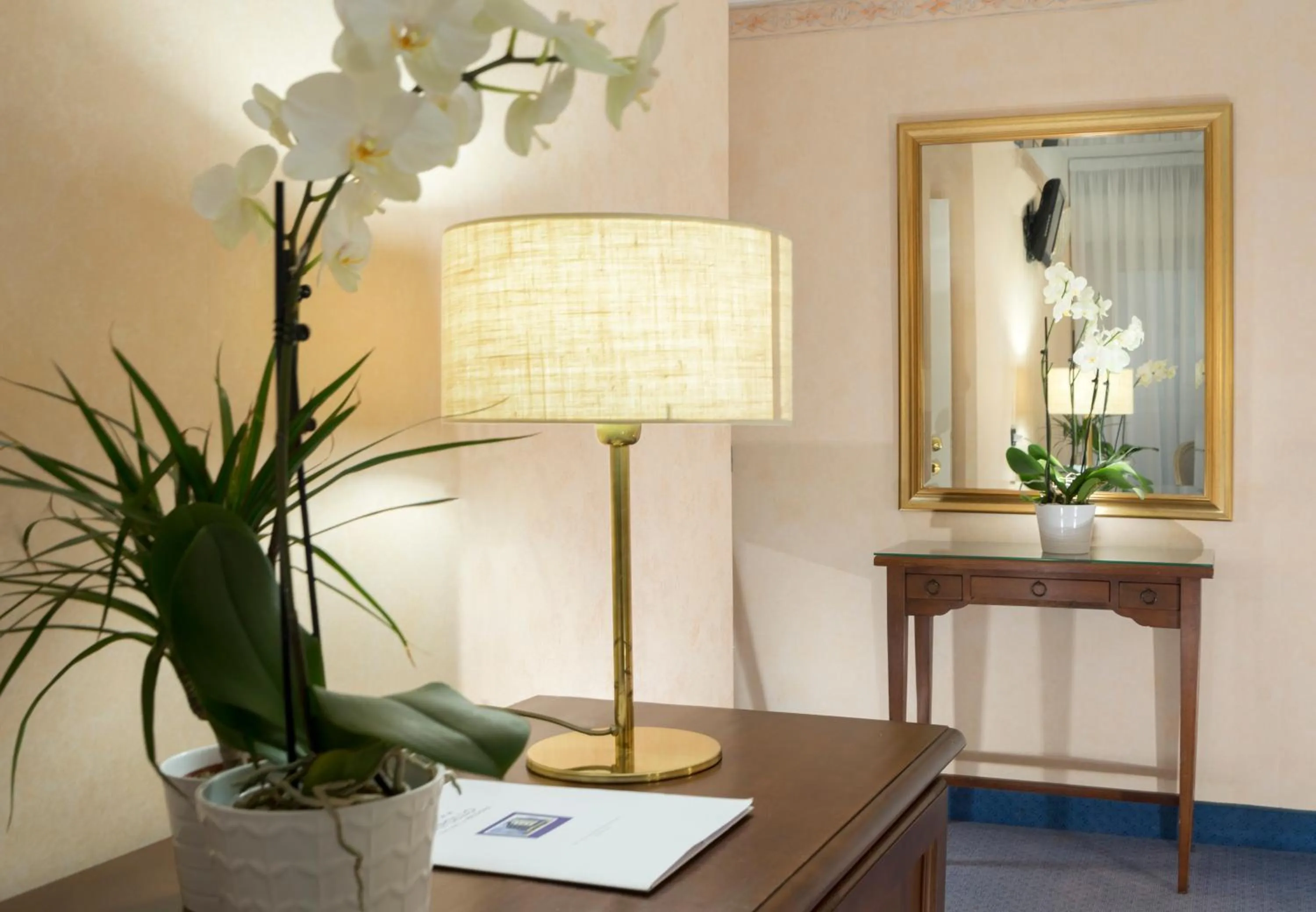 Decorative detail in Hotel Apollo