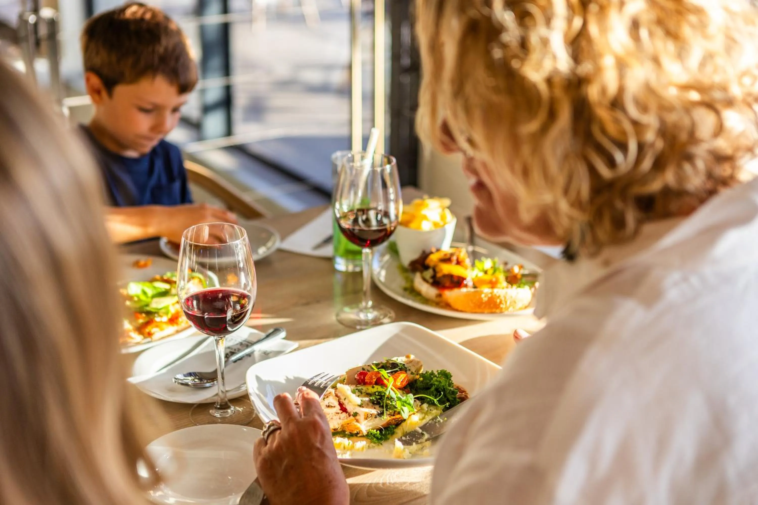 Restaurant/places to eat in Pearl Valley Hotel