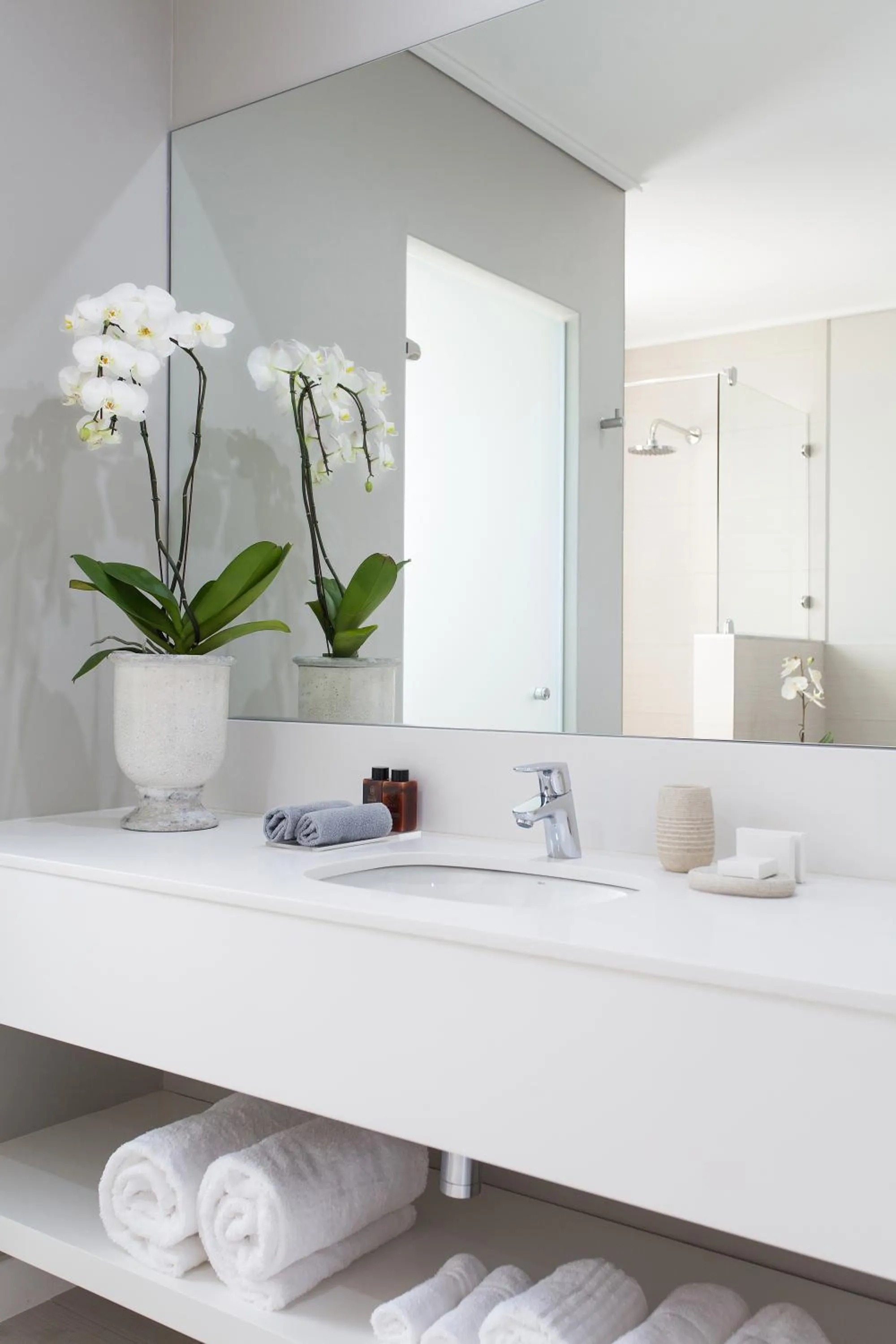 Shower in Pearl Valley Hotel