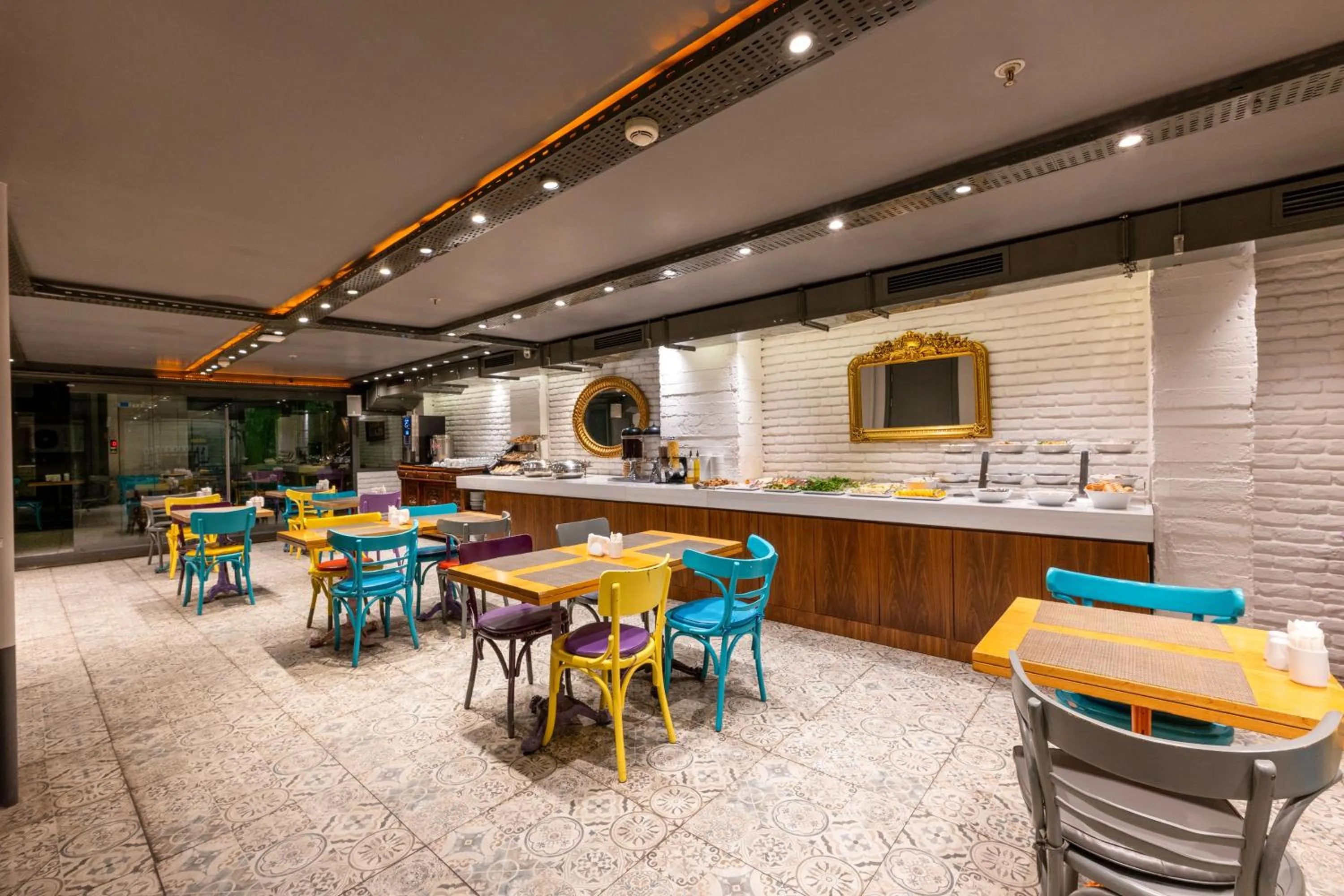 Breakfast in Tulip City Hotel & Spa