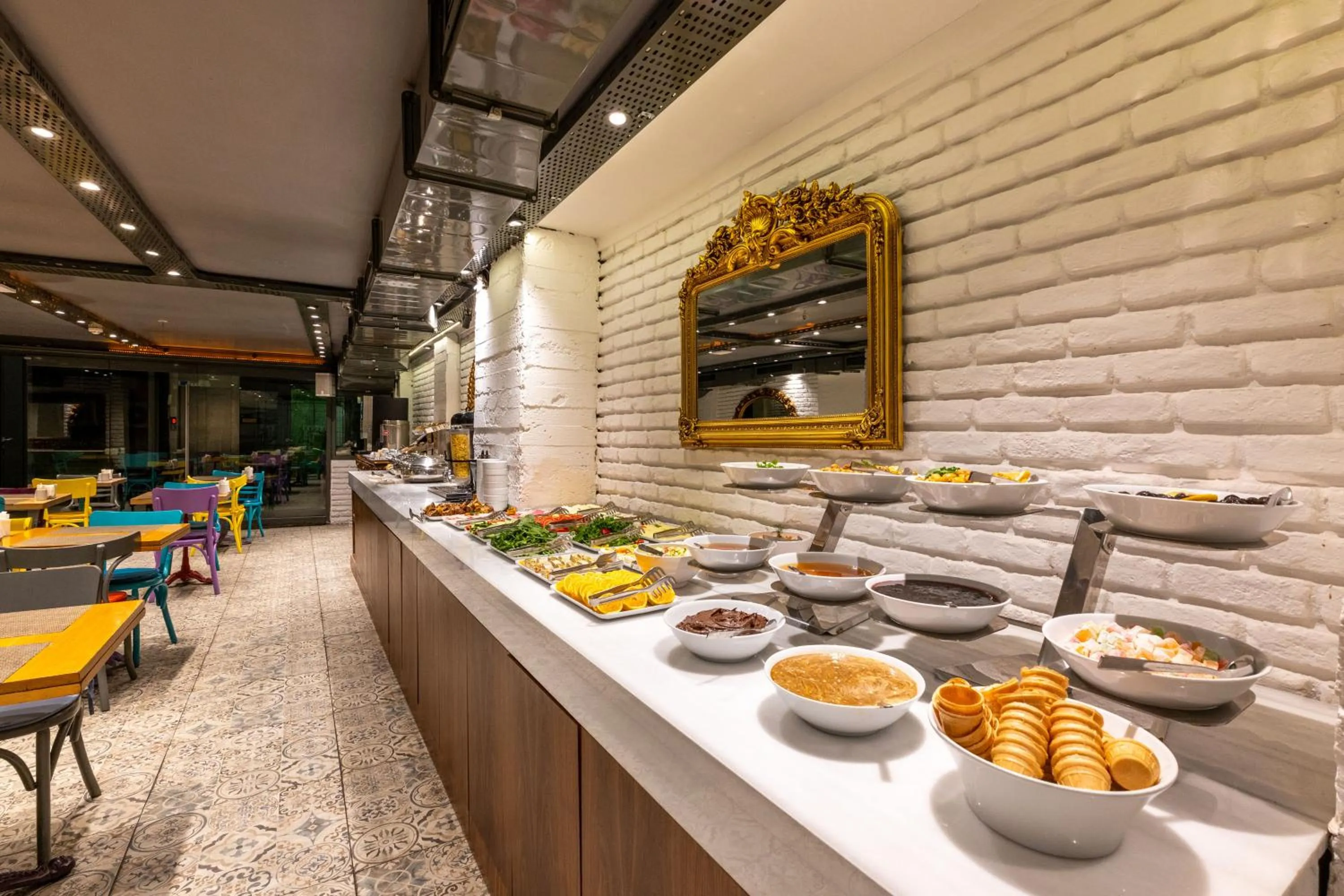 Breakfast in Tulip City Hotel & Spa