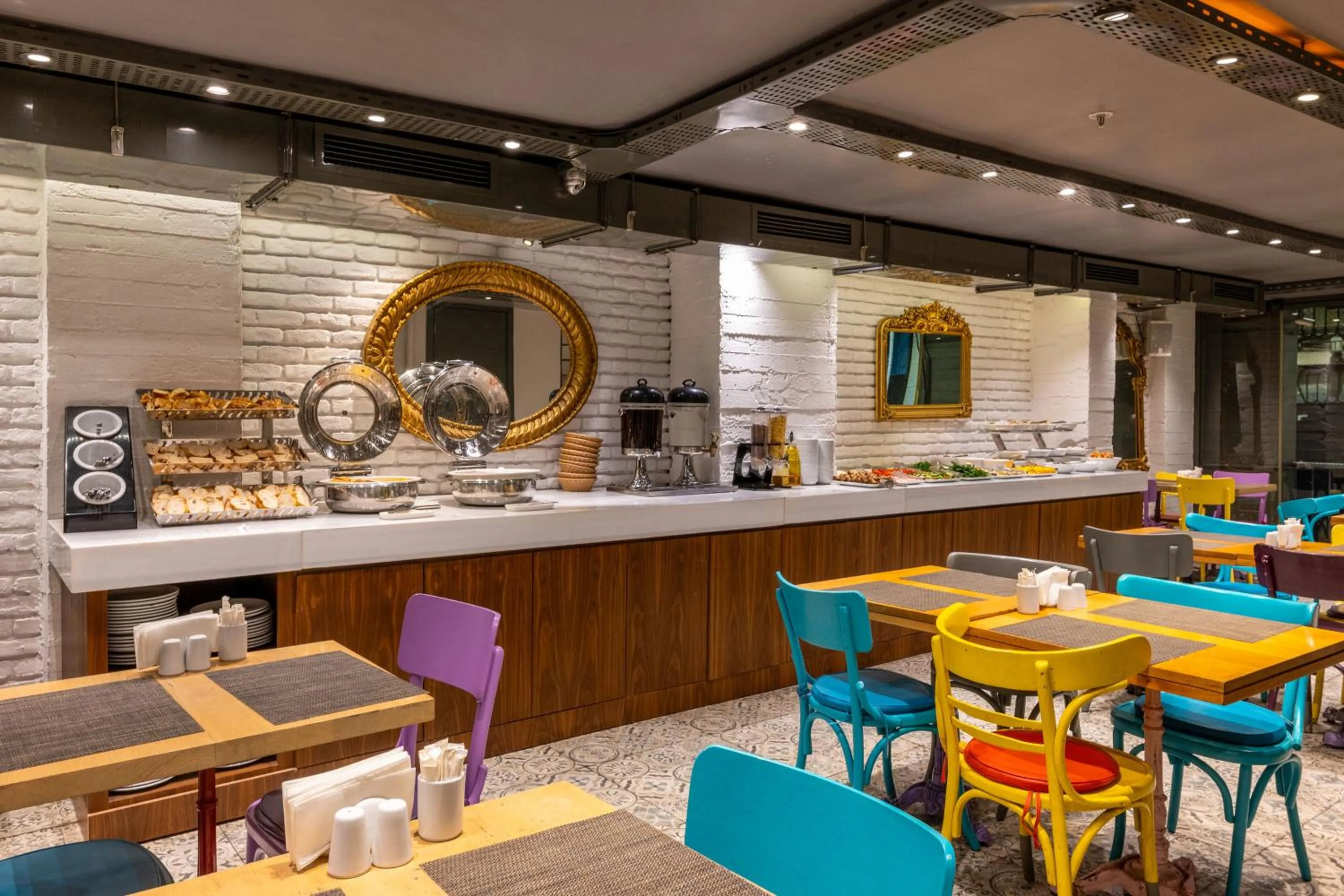 Breakfast in Tulip City Hotel & Spa