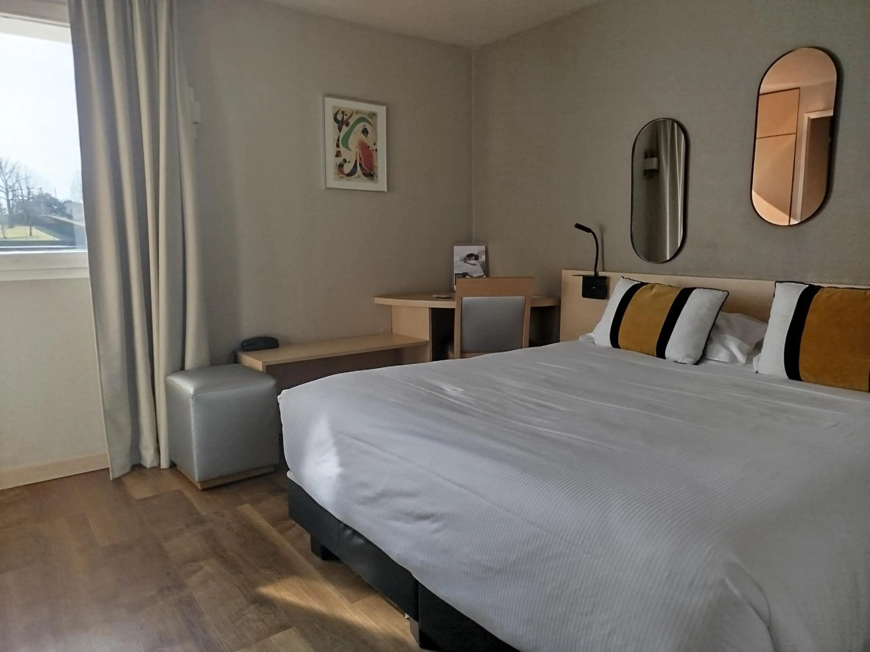 Bed in Le Konine - Hotel & Bar & Restaurant