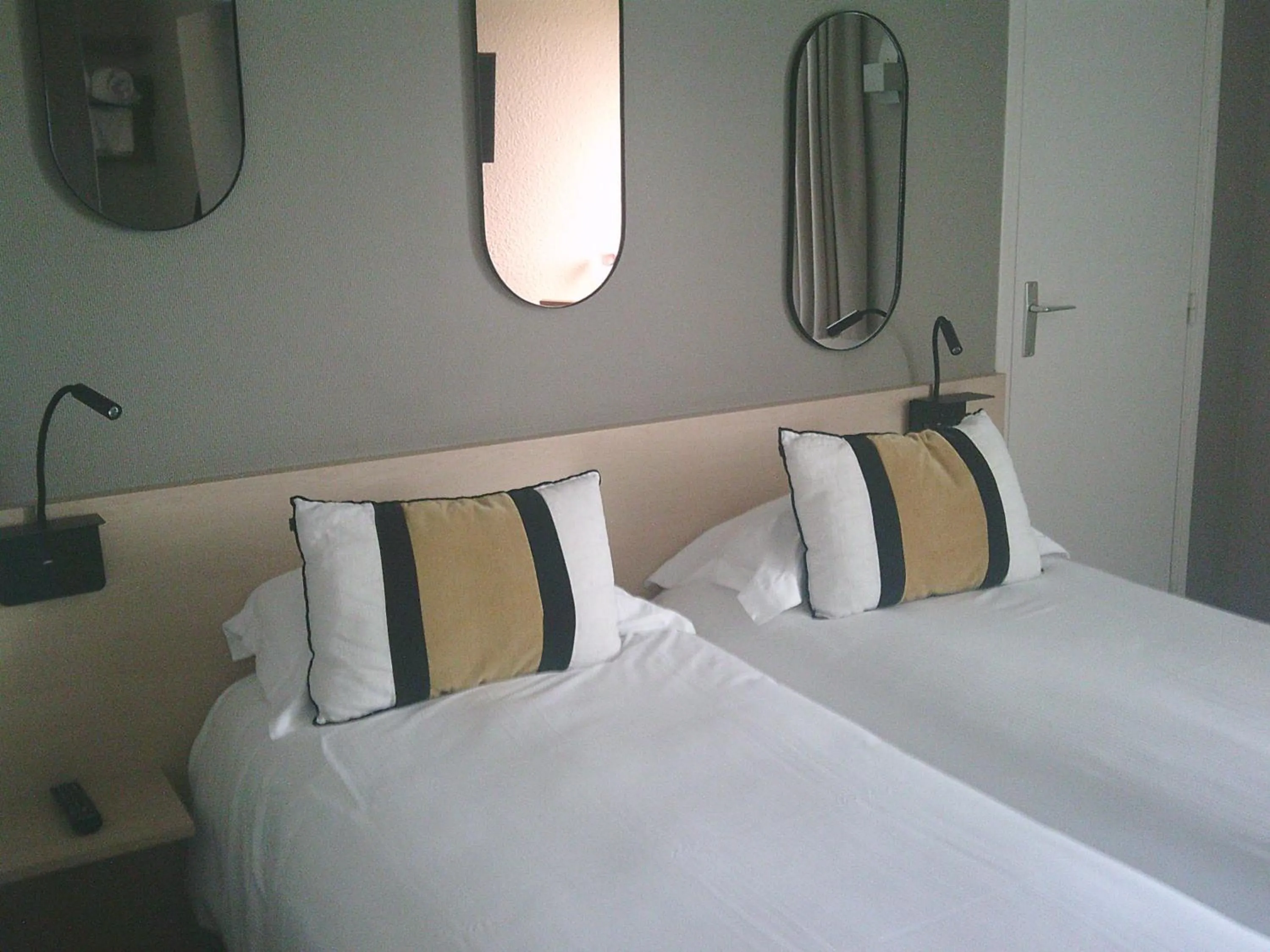 Bed in Le Konine - Hotel & Bar & Restaurant