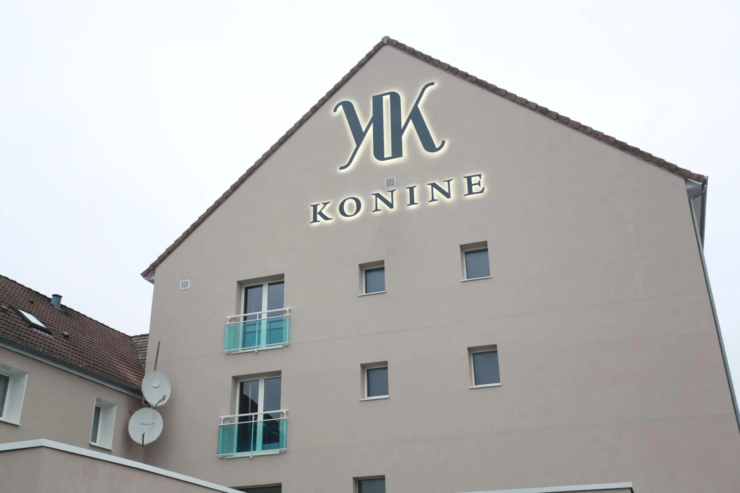 Facade/entrance in Le Konine - Hotel & Bar & Restaurant